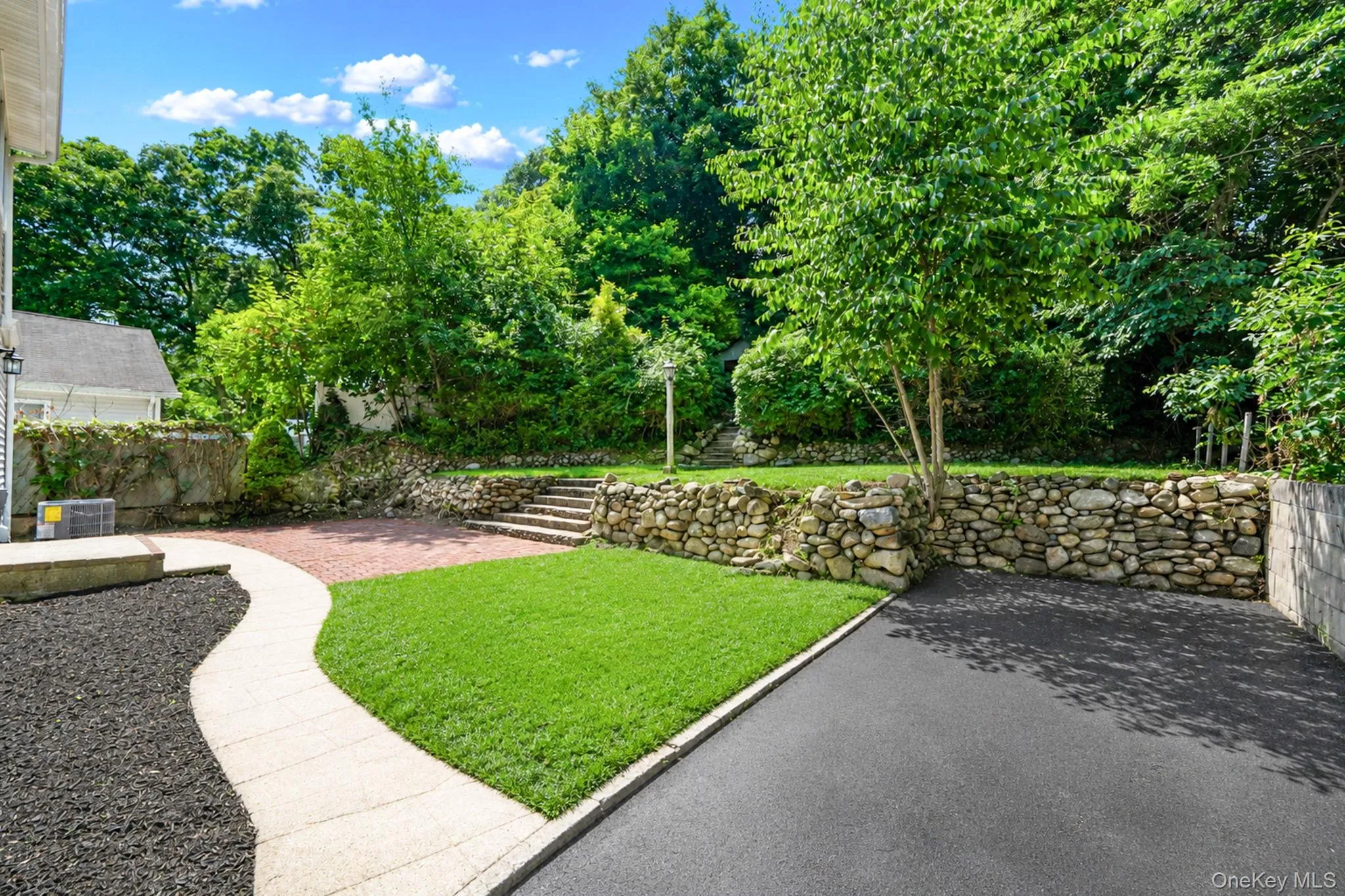 245 Melville Road, Huntington, NY, 4 Bedrooms Bedrooms, 8 Rooms Rooms,2 BathroomsBathrooms,Residential,For Rent,Melville,0,1022184 245 Melville Road, Huntington, NY, 4 Bedrooms Bedrooms, 8 Rooms Rooms,2 BathroomsBathrooms,Residential,For Rent,Melville,0,1022184
