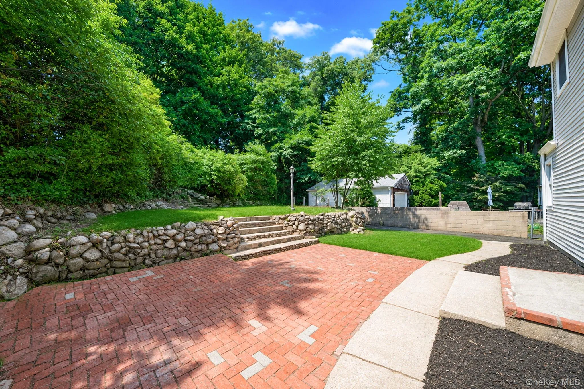 245 Melville Road, Huntington, NY, 4 Bedrooms Bedrooms, 8 Rooms Rooms,2 BathroomsBathrooms,Residential,For Rent,Melville,0,1022184 245 Melville Road, Huntington, NY, 4 Bedrooms Bedrooms, 8 Rooms Rooms,2 BathroomsBathrooms,Residential,For Rent,Melville,0,1022184