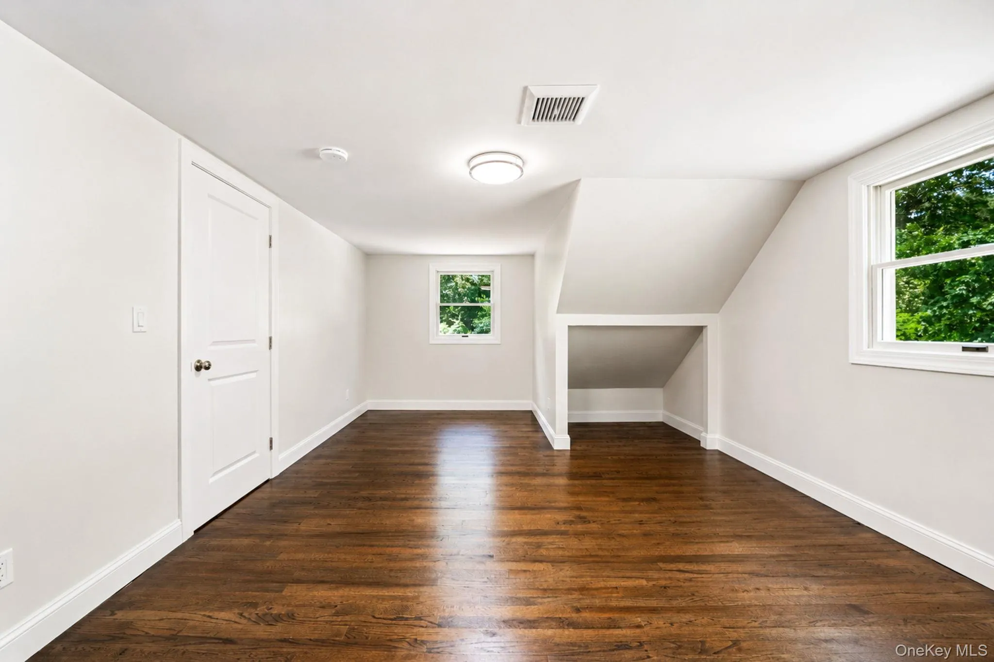 245 Melville Road, Huntington, NY, 4 Bedrooms Bedrooms, 8 Rooms Rooms,2 BathroomsBathrooms,Residential,For Rent,Melville,0,1022184 245 Melville Road, Huntington, NY, 4 Bedrooms Bedrooms, 8 Rooms Rooms,2 BathroomsBathrooms,Residential,For Rent,Melville,0,1022184