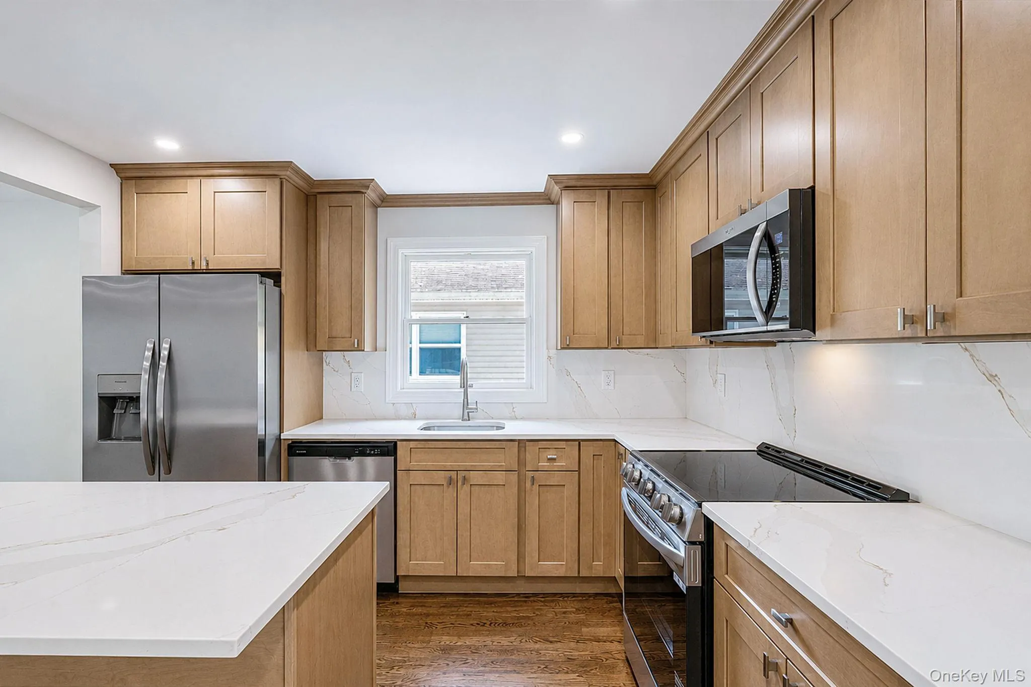 245 Melville Road, Huntington, NY, 4 Bedrooms Bedrooms, 8 Rooms Rooms,2 BathroomsBathrooms,Residential,For Rent,Melville,0,1022184 245 Melville Road, Huntington, NY, 4 Bedrooms Bedrooms, 8 Rooms Rooms,2 BathroomsBathrooms,Residential,For Rent,Melville,0,1022184