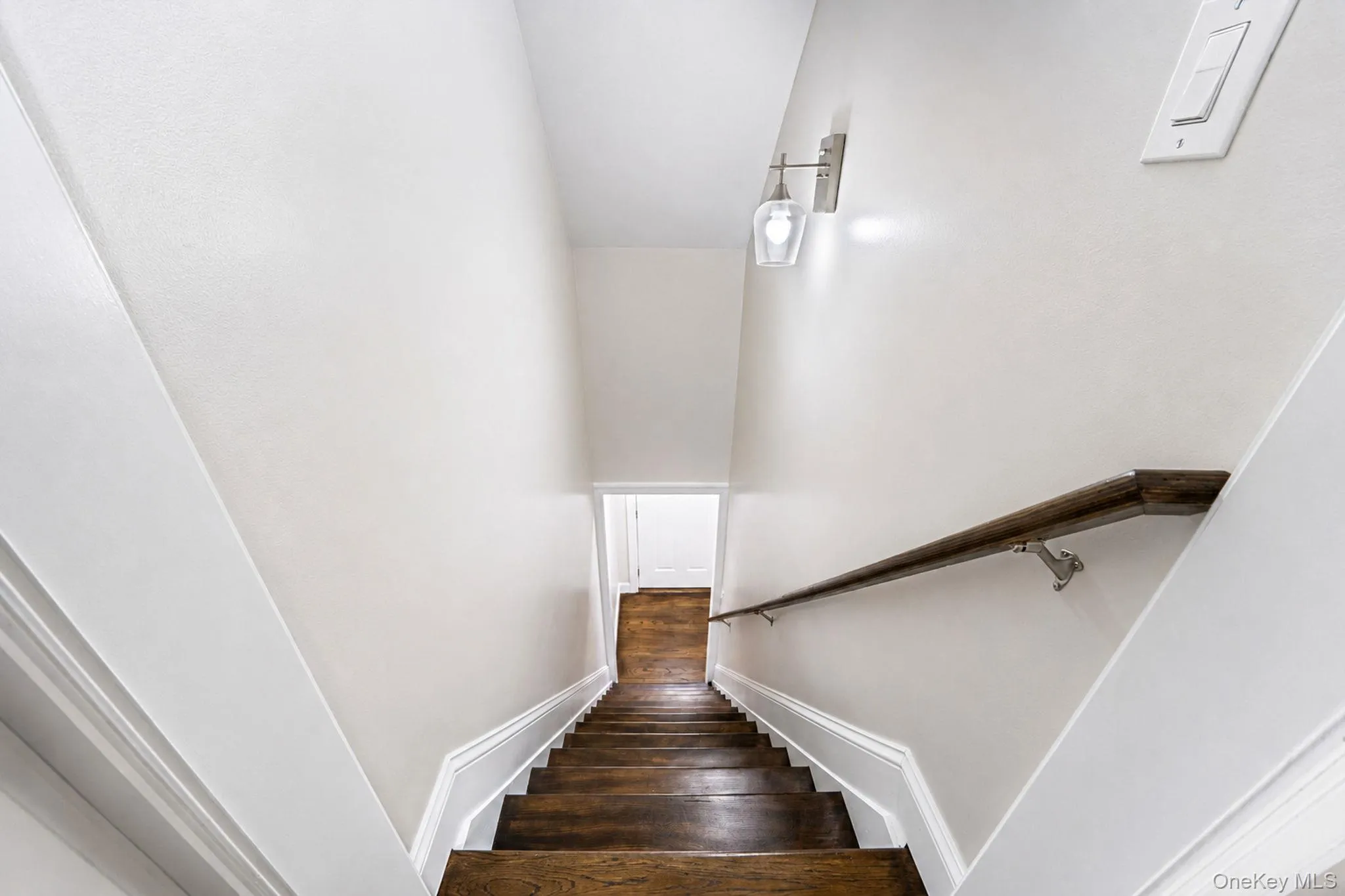 245 Melville Road, Huntington, NY, 4 Bedrooms Bedrooms, 8 Rooms Rooms,2 BathroomsBathrooms,Residential,For Rent,Melville,0,1022184 245 Melville Road, Huntington, NY, 4 Bedrooms Bedrooms, 8 Rooms Rooms,2 BathroomsBathrooms,Residential,For Rent,Melville,0,1022184