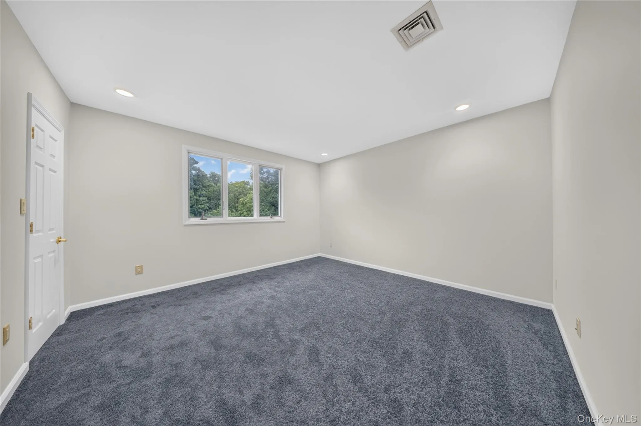 71-57 Douglaston Parkway, New York, NY, 7 Bedrooms Bedrooms, 15 Rooms Rooms,5 BathroomsBathrooms,Residential,For Rent,Douglaston,0,1022188 71-57 Douglaston Parkway, New York, NY, 7 Bedrooms Bedrooms, 15 Rooms Rooms,5 BathroomsBathrooms,Residential,For Rent,Douglaston,0,1022188