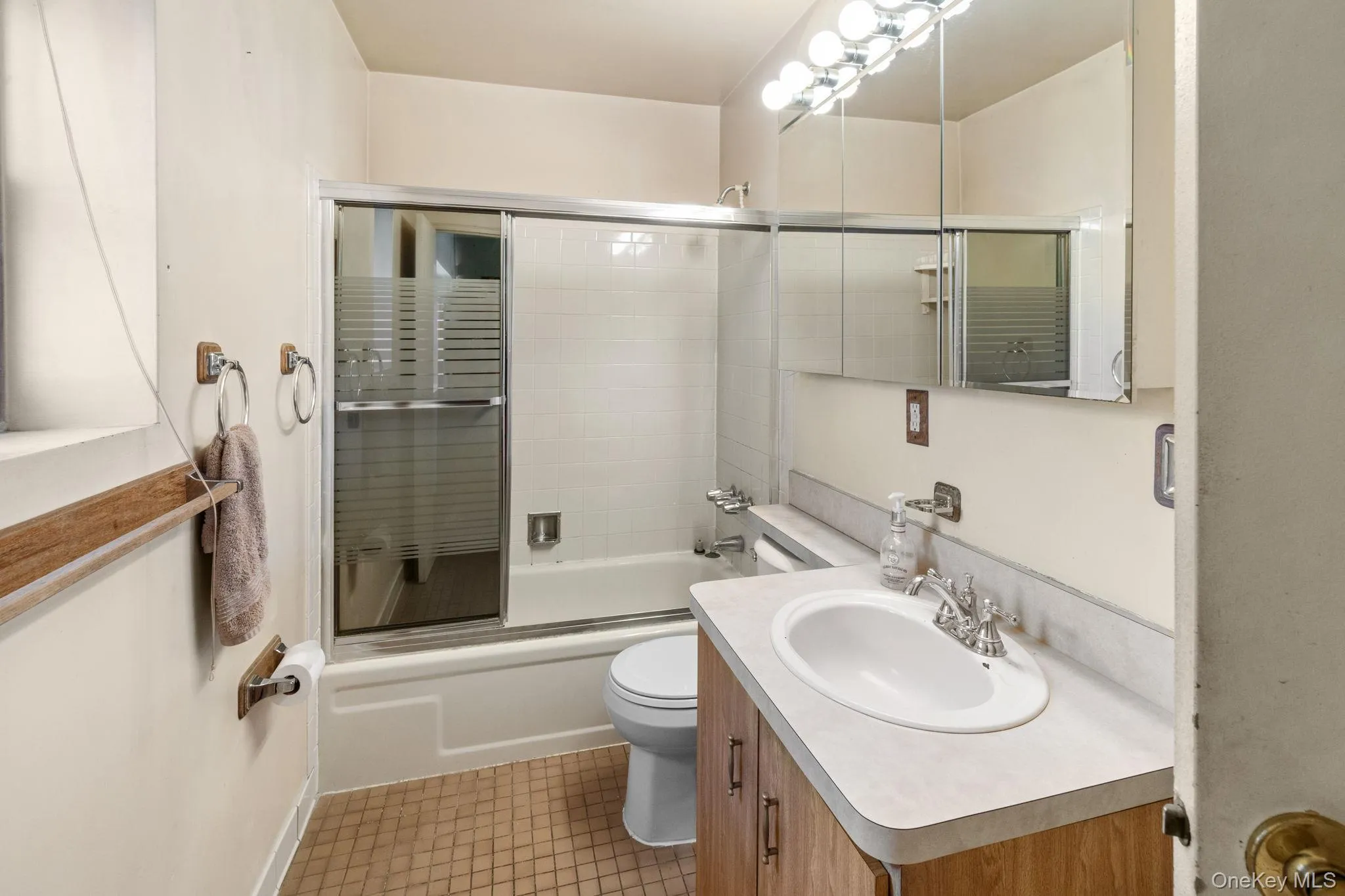 528 Lake Court, Brookhaven, NY, 2 Bedrooms Bedrooms, 5 Rooms Rooms,1 BathroomBathrooms,Residential,For Rent,Lake,0,1022189 528 Lake Court, Brookhaven, NY, 2 Bedrooms Bedrooms, 5 Rooms Rooms,1 BathroomBathrooms,Residential,For Rent,Lake,0,1022189