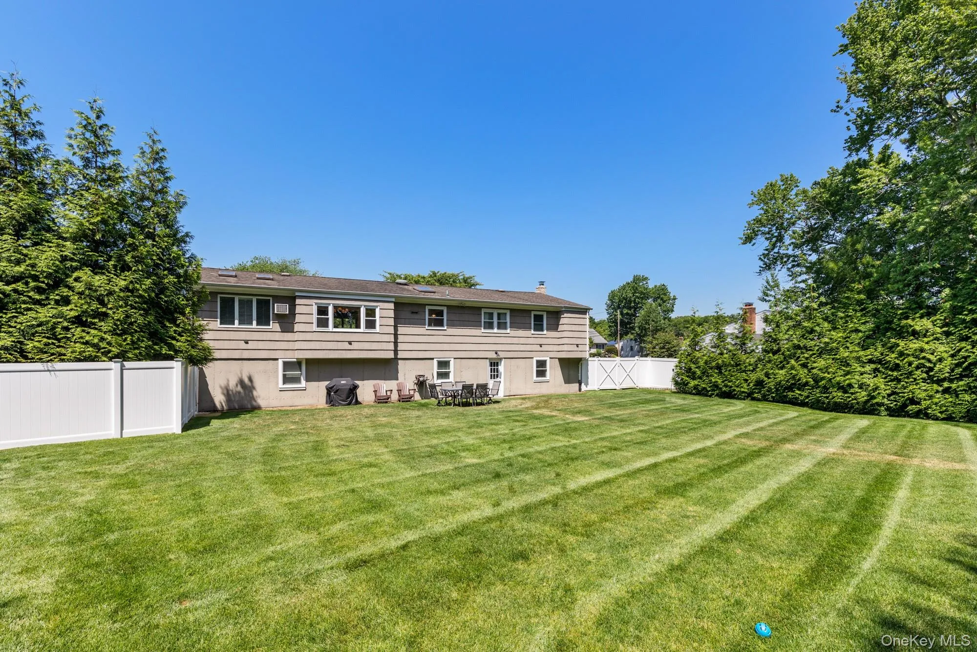 47 Wilson Street, Brookhaven, NY, 3 Bedrooms Bedrooms, 12 Rooms Rooms,2 BathroomsBathrooms,Residential,For Rent,Wilson,0,1022190 47 Wilson Street, Brookhaven, NY, 3 Bedrooms Bedrooms, 12 Rooms Rooms,2 BathroomsBathrooms,Residential,For Rent,Wilson,0,1022190