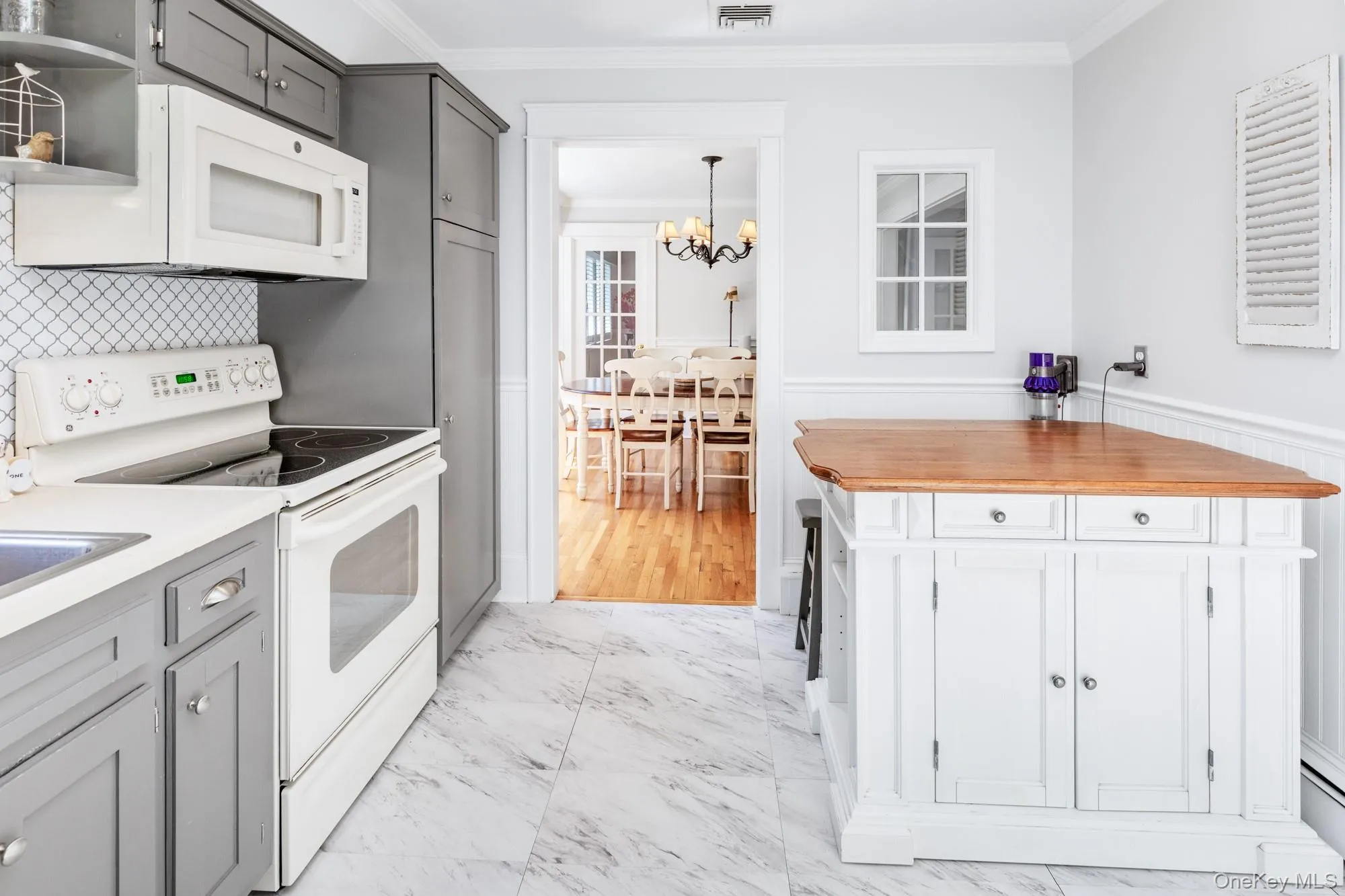 47 Wilson Street, Brookhaven, NY, 3 Bedrooms Bedrooms, 12 Rooms Rooms,2 BathroomsBathrooms,Residential,For Rent,Wilson,0,1022190 47 Wilson Street, Brookhaven, NY, 3 Bedrooms Bedrooms, 12 Rooms Rooms,2 BathroomsBathrooms,Residential,For Rent,Wilson,0,1022190