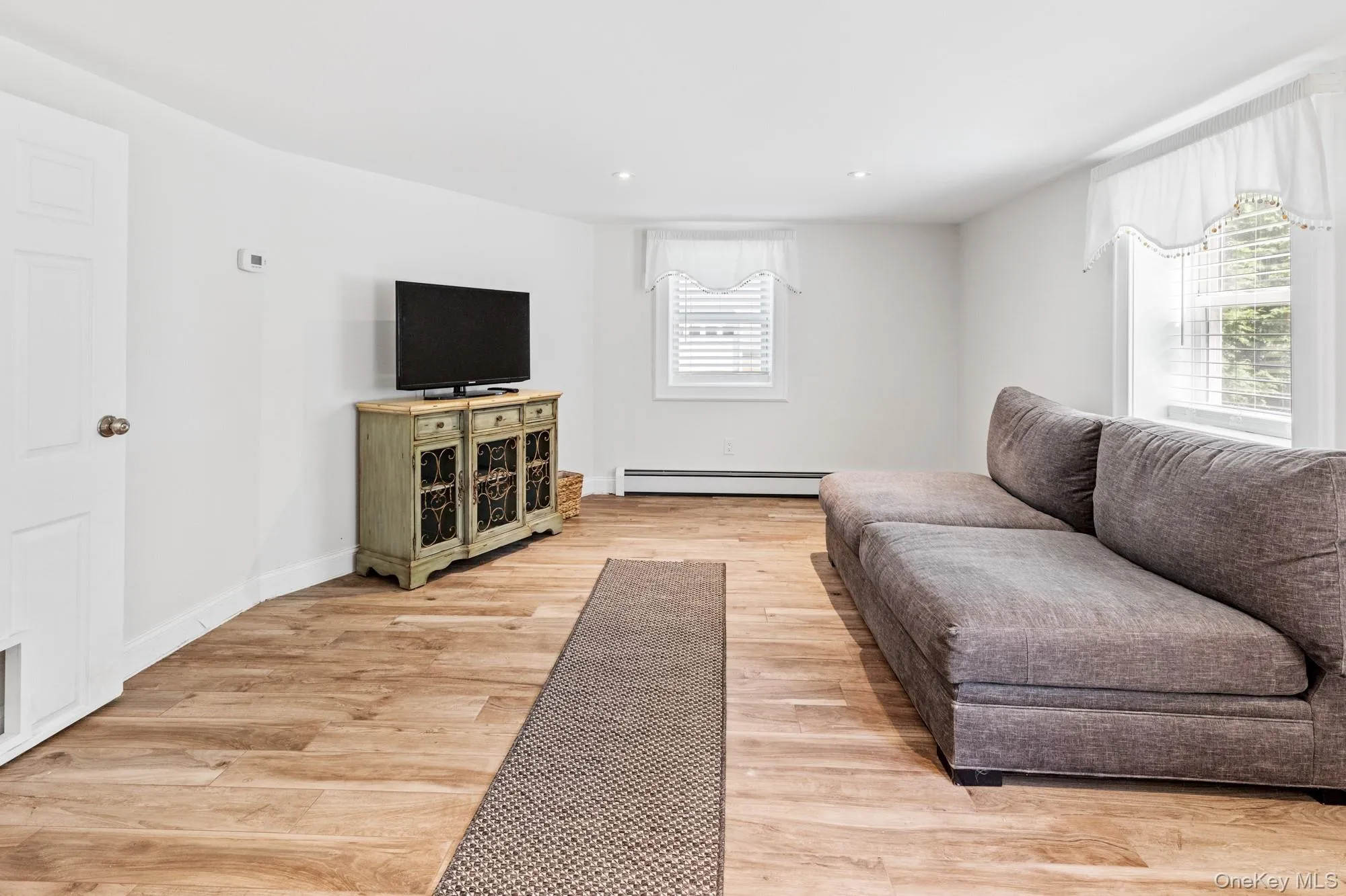 47 Wilson Street, Brookhaven, NY, 3 Bedrooms Bedrooms, 12 Rooms Rooms,2 BathroomsBathrooms,Residential,For Rent,Wilson,0,1022190 47 Wilson Street, Brookhaven, NY, 3 Bedrooms Bedrooms, 12 Rooms Rooms,2 BathroomsBathrooms,Residential,For Rent,Wilson,0,1022190