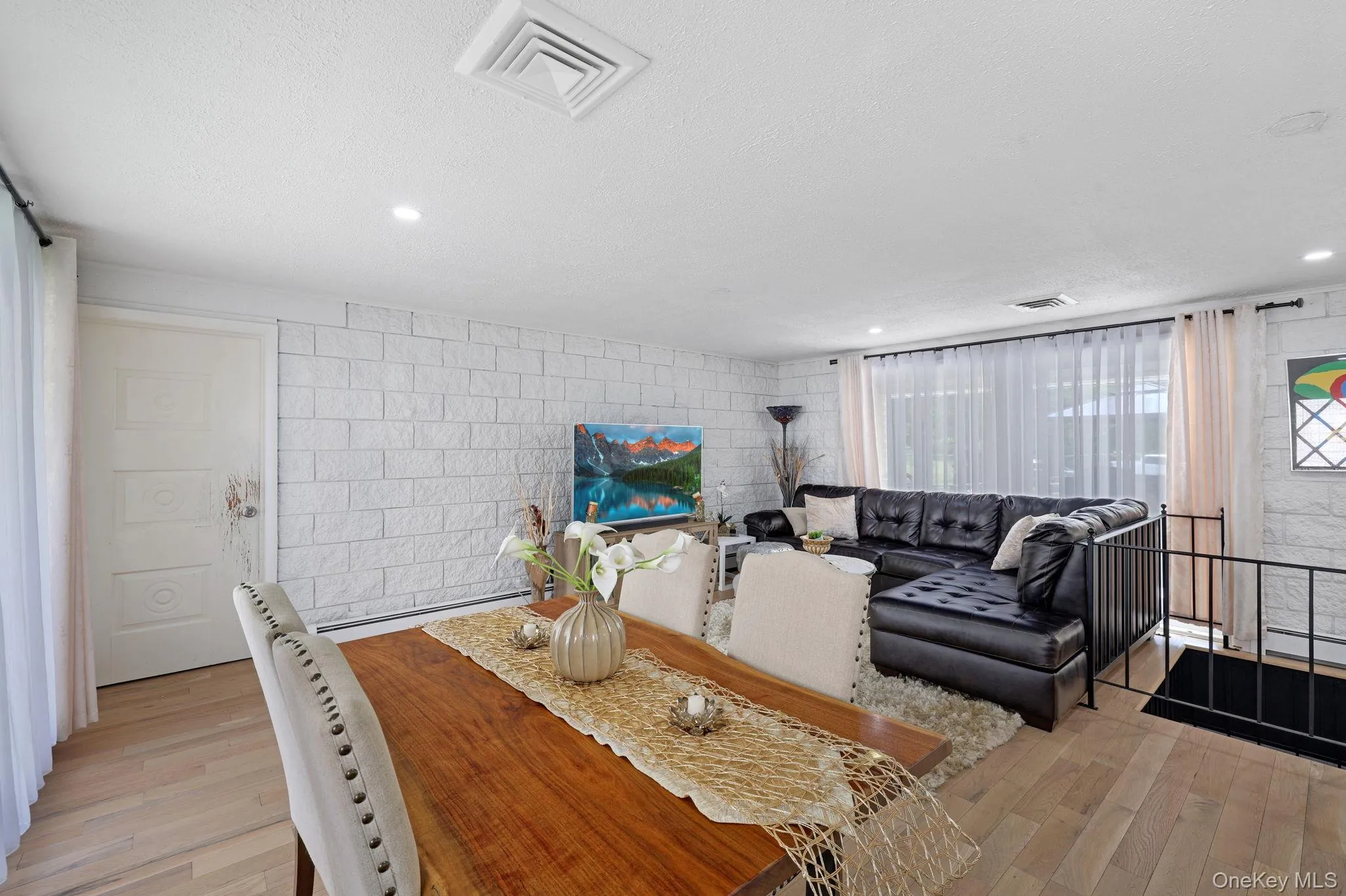 35 Kroeger Road, Thompson, NY, 3 Bedrooms Bedrooms, 9 Rooms Rooms,4 BathroomsBathrooms,Residential,For Rent,Kroeger,0,1022193 35 Kroeger Road, Thompson, NY, 3 Bedrooms Bedrooms, 9 Rooms Rooms,4 BathroomsBathrooms,Residential,For Rent,Kroeger,0,1022193