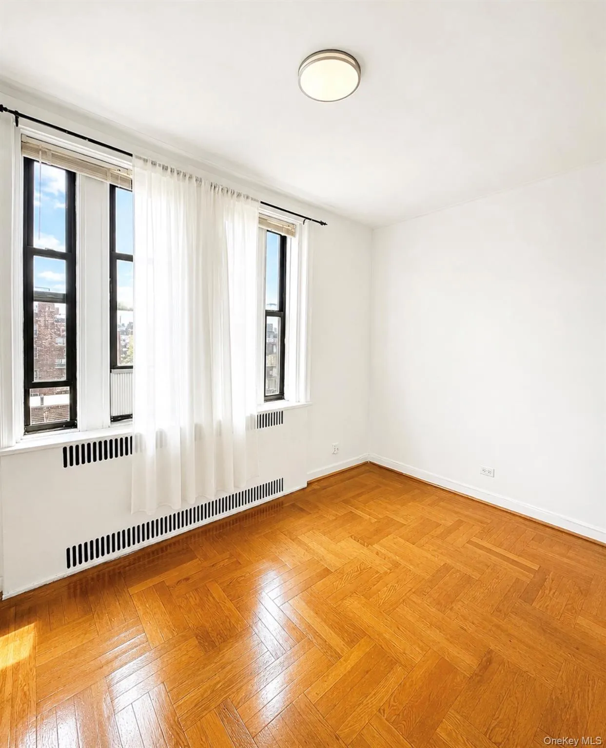 3338 Parsons Boulevard, New York, NY, 1 Bedroom Bedrooms, 4 Rooms Rooms,1 BathroomBathrooms,Residential,For Rent,Parsons,0,1022194 3338 Parsons Boulevard, New York, NY, 1 Bedroom Bedrooms, 4 Rooms Rooms,1 BathroomBathrooms,Residential,For Rent,Parsons,0,1022194