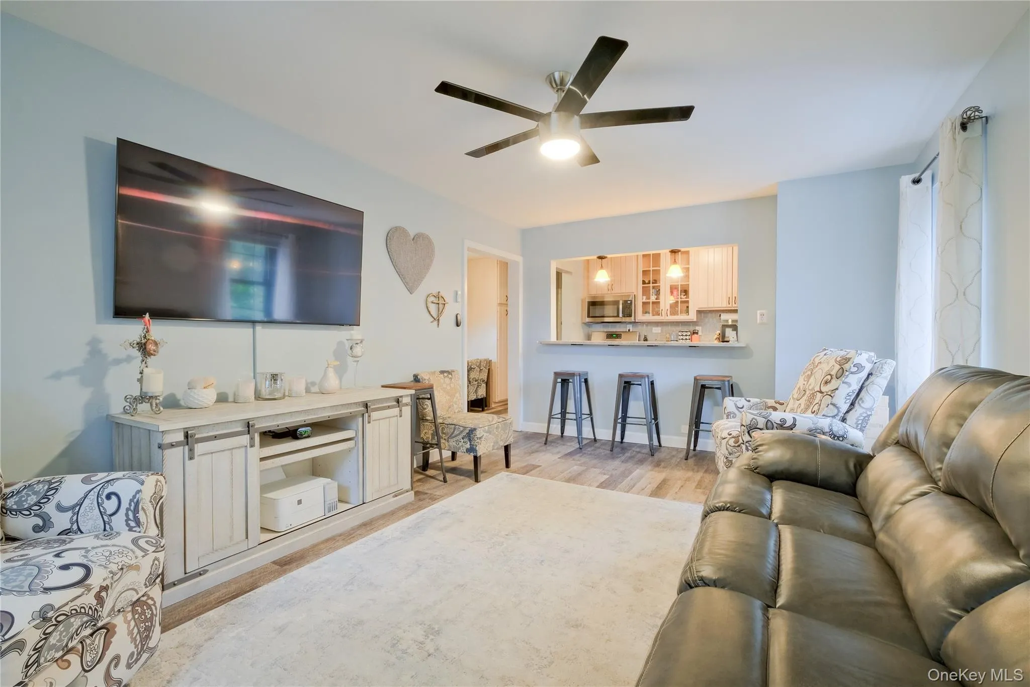 1217 California Road, Eastchester, NY, 2 Bedrooms Bedrooms, 5 Rooms Rooms,1 BathroomBathrooms,Residential,For Rent,California,0,1022196 1217 California Road, Eastchester, NY, 2 Bedrooms Bedrooms, 5 Rooms Rooms,1 BathroomBathrooms,Residential,For Rent,California,0,1022196