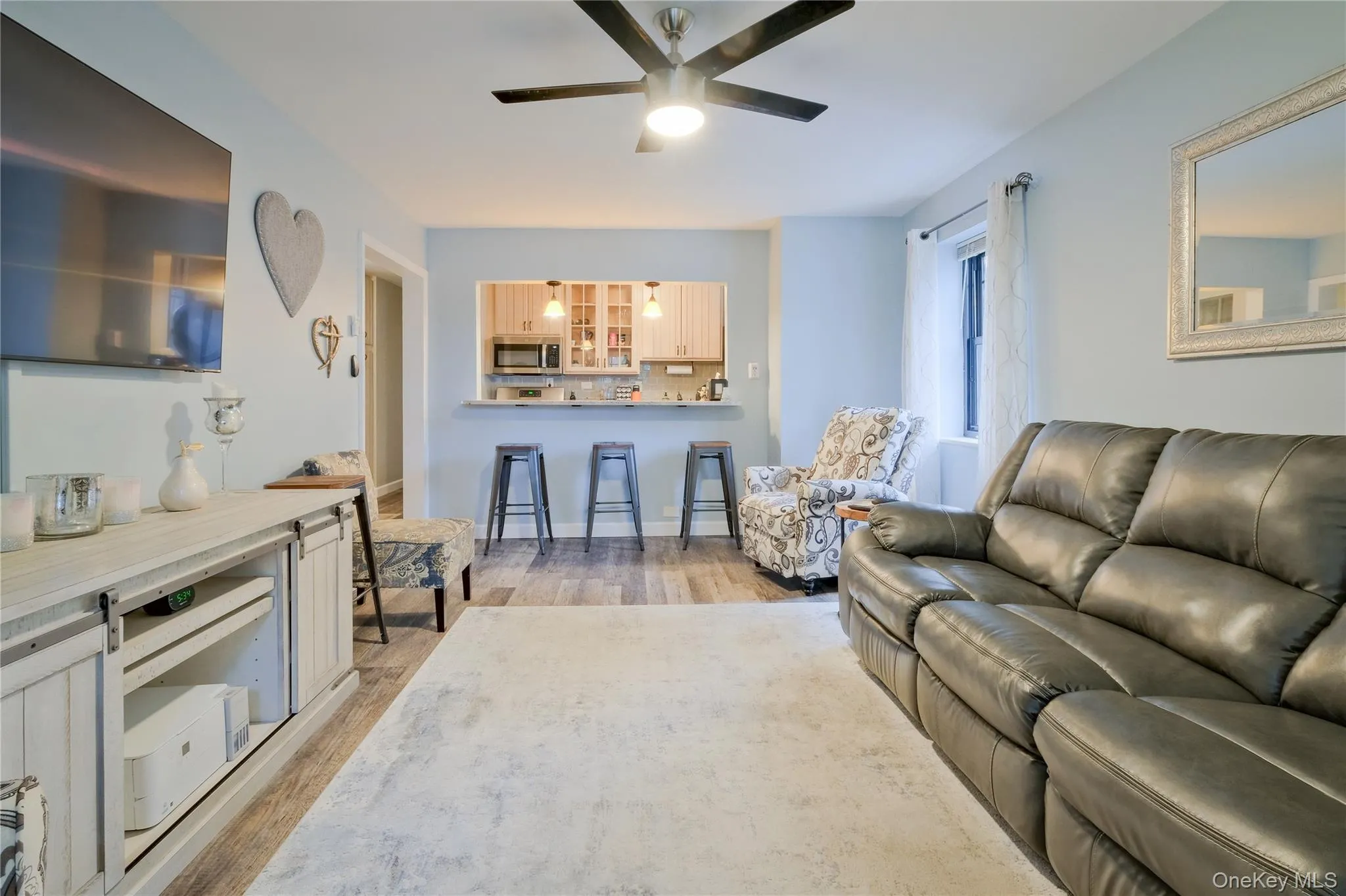 1217 California Road, Eastchester, NY, 2 Bedrooms Bedrooms, 5 Rooms Rooms,1 BathroomBathrooms,Residential,For Rent,California,0,1022196 1217 California Road, Eastchester, NY, 2 Bedrooms Bedrooms, 5 Rooms Rooms,1 BathroomBathrooms,Residential,For Rent,California,0,1022196