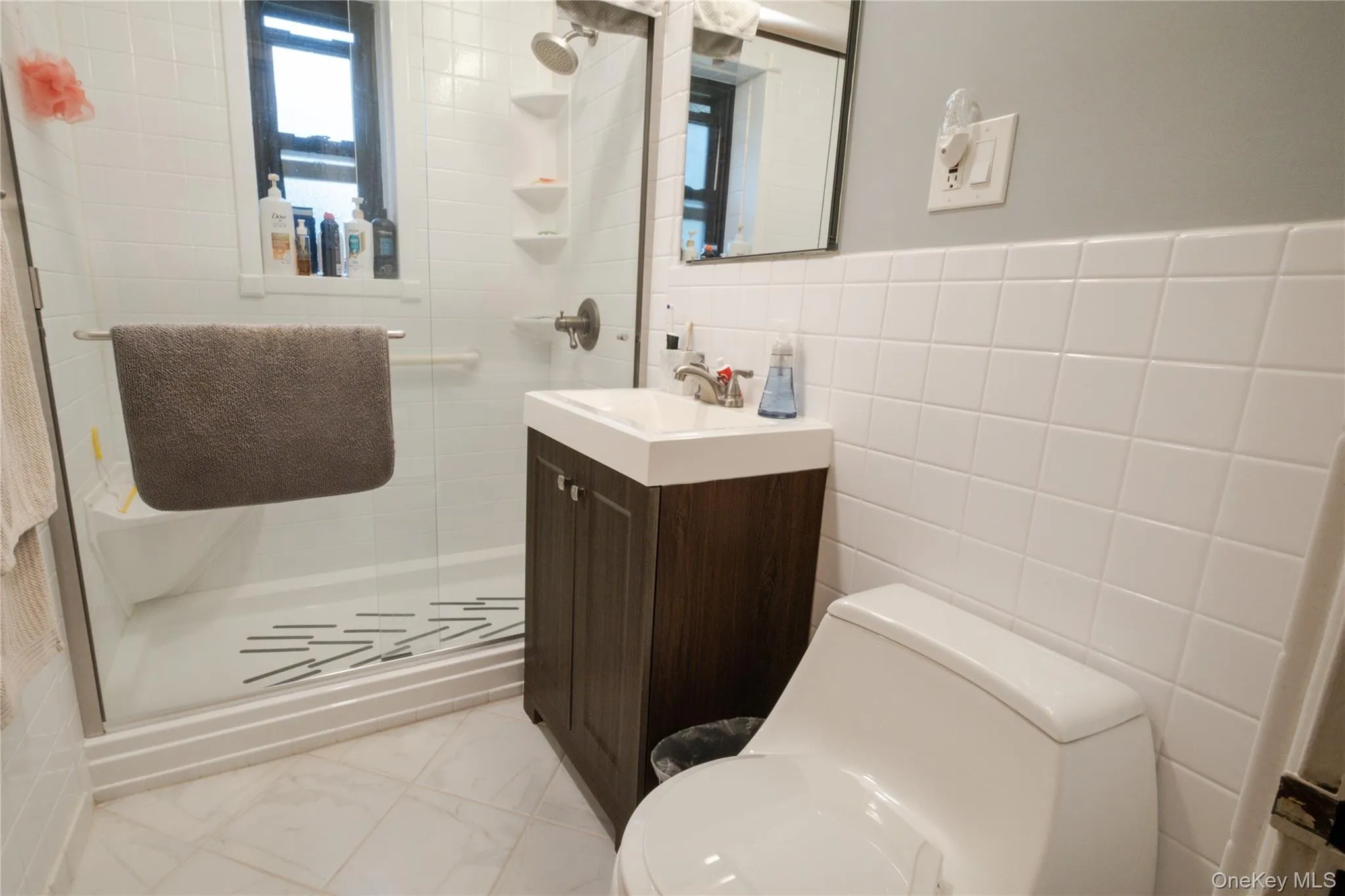 1217 California Road, Eastchester, NY, 2 Bedrooms Bedrooms, 5 Rooms Rooms,1 BathroomBathrooms,Residential,For Rent,California,0,1022196 1217 California Road, Eastchester, NY, 2 Bedrooms Bedrooms, 5 Rooms Rooms,1 BathroomBathrooms,Residential,For Rent,California,0,1022196