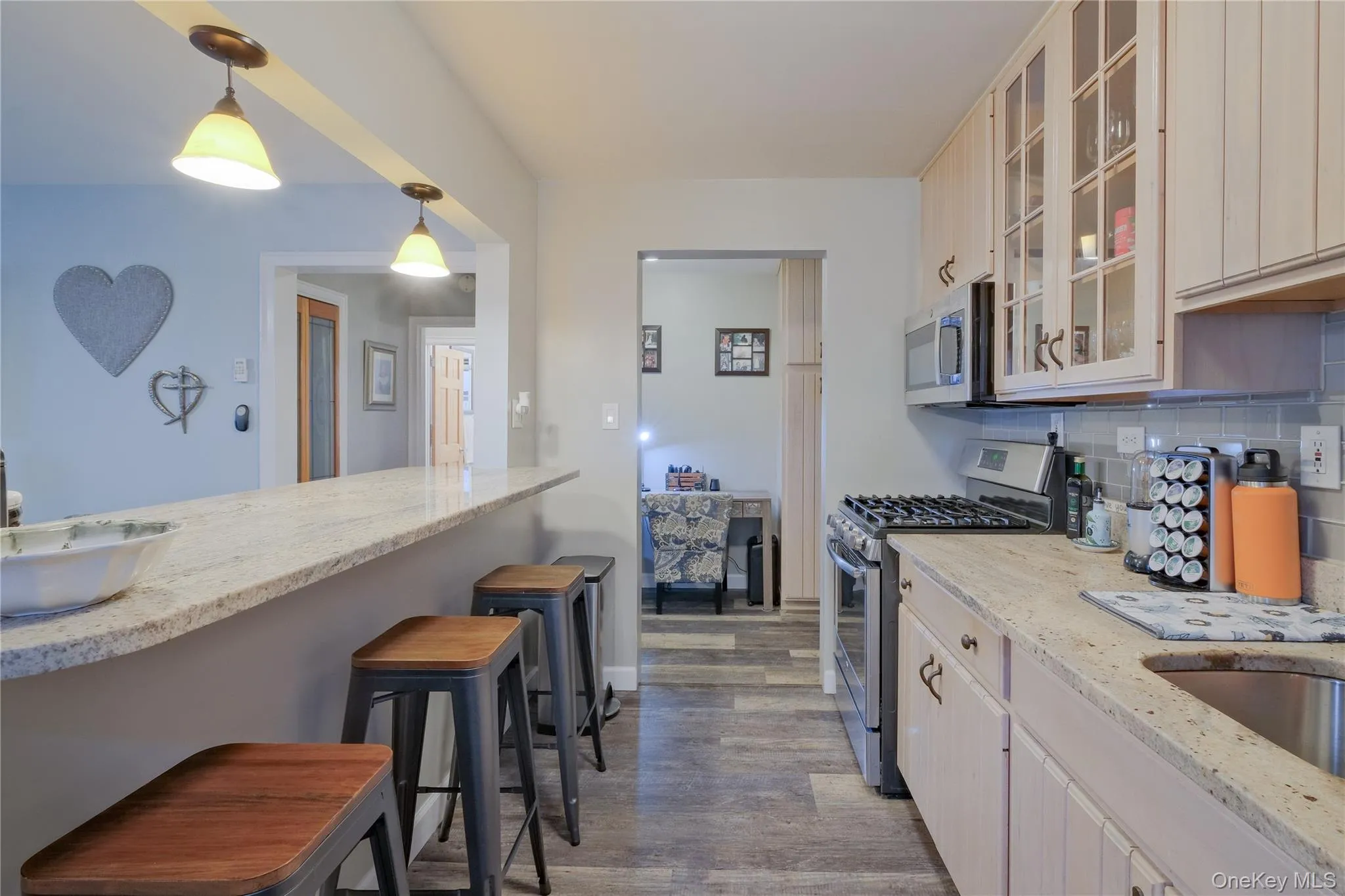 1217 California Road, Eastchester, NY, 2 Bedrooms Bedrooms, 5 Rooms Rooms,1 BathroomBathrooms,Residential,For Rent,California,0,1022196 1217 California Road, Eastchester, NY, 2 Bedrooms Bedrooms, 5 Rooms Rooms,1 BathroomBathrooms,Residential,For Rent,California,0,1022196