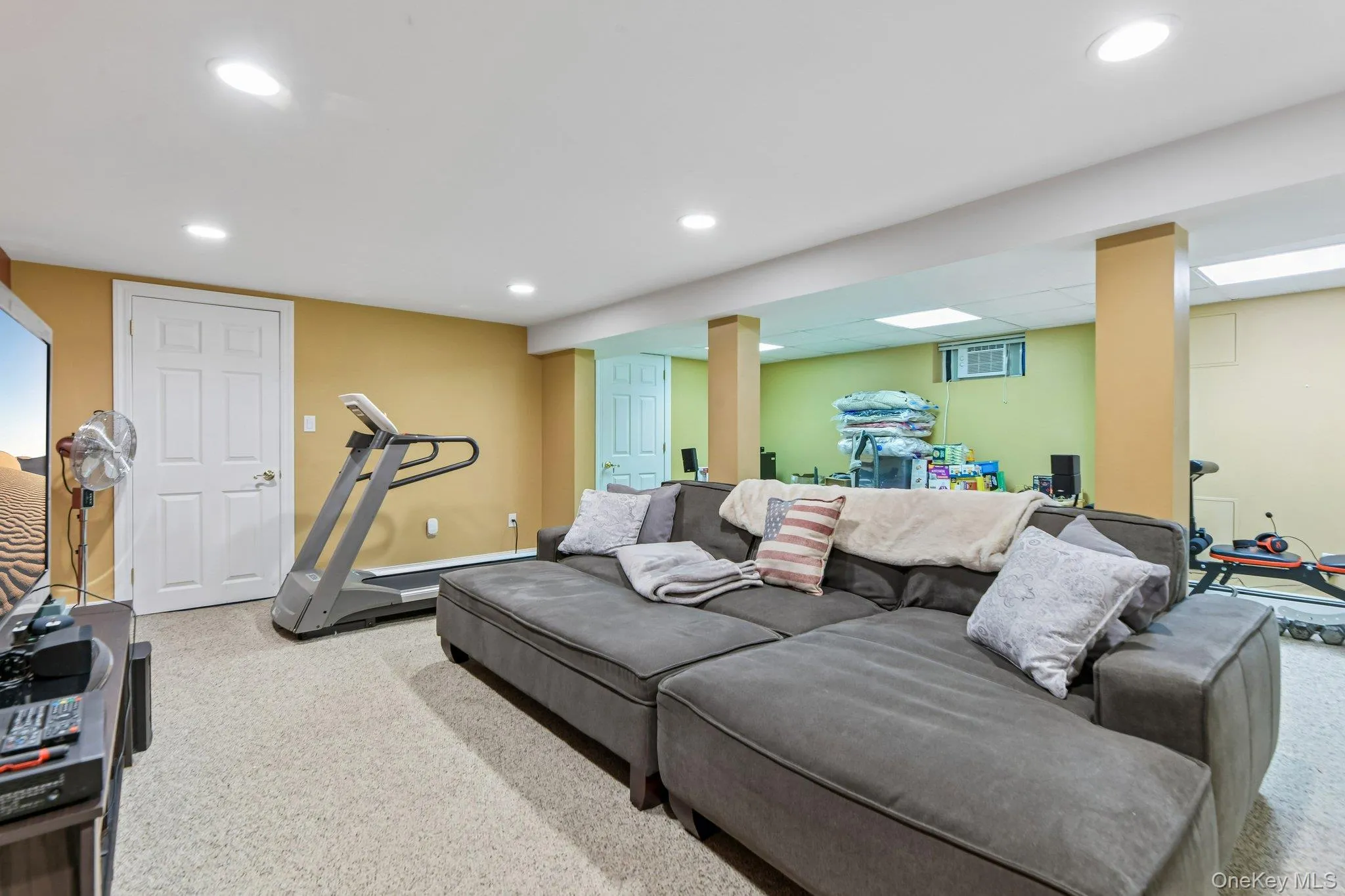 14 Thrush Court, Huntington, NY, 4 Bedrooms Bedrooms, 9 Rooms Rooms,2 BathroomsBathrooms,Residential,For Rent,Thrush,0,1022199 14 Thrush Court, Huntington, NY, 4 Bedrooms Bedrooms, 9 Rooms Rooms,2 BathroomsBathrooms,Residential,For Rent,Thrush,0,1022199