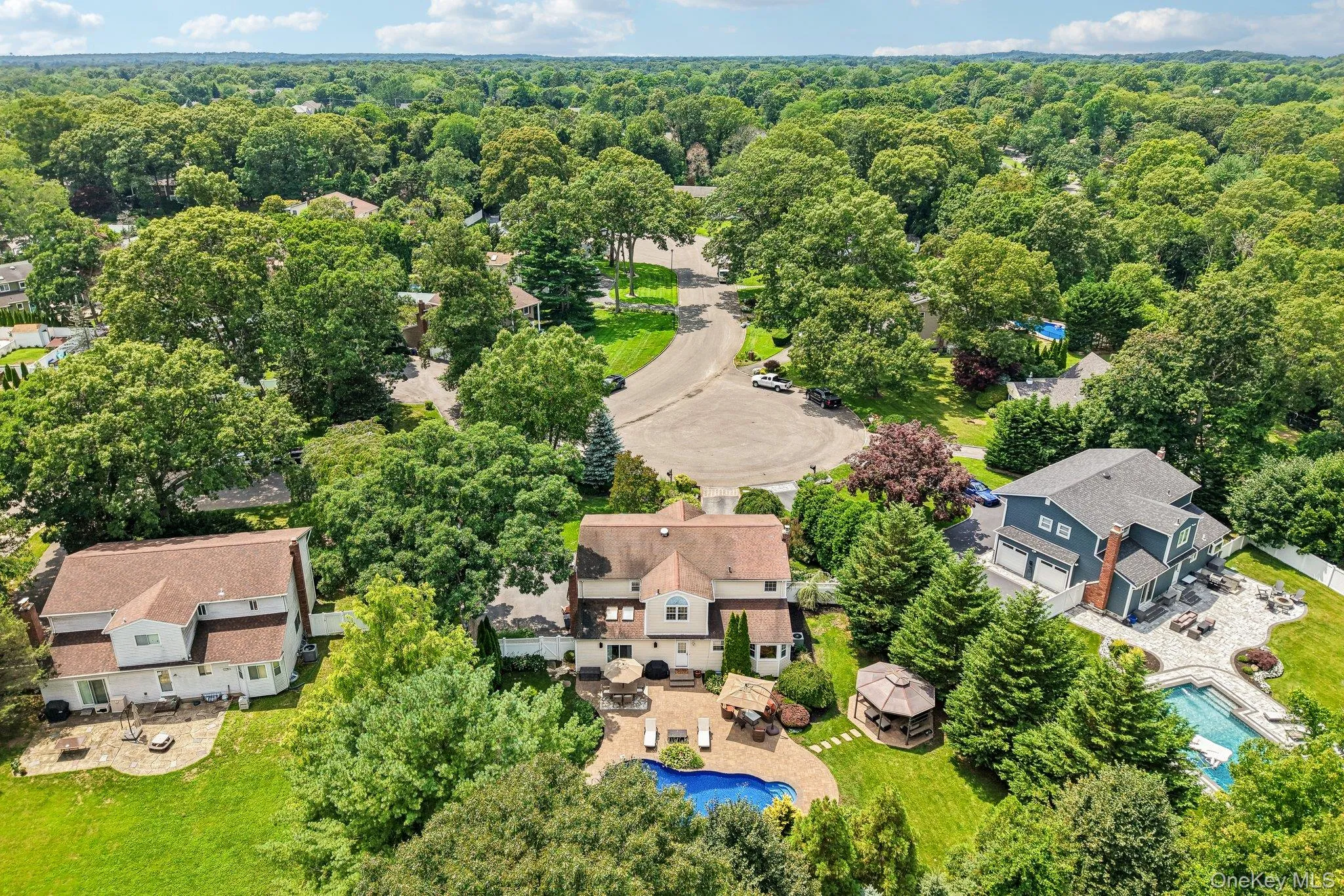 14 Thrush Court, Huntington, NY, 4 Bedrooms Bedrooms, 9 Rooms Rooms,2 BathroomsBathrooms,Residential,For Rent,Thrush,0,1022199 14 Thrush Court, Huntington, NY, 4 Bedrooms Bedrooms, 9 Rooms Rooms,2 BathroomsBathrooms,Residential,For Rent,Thrush,0,1022199