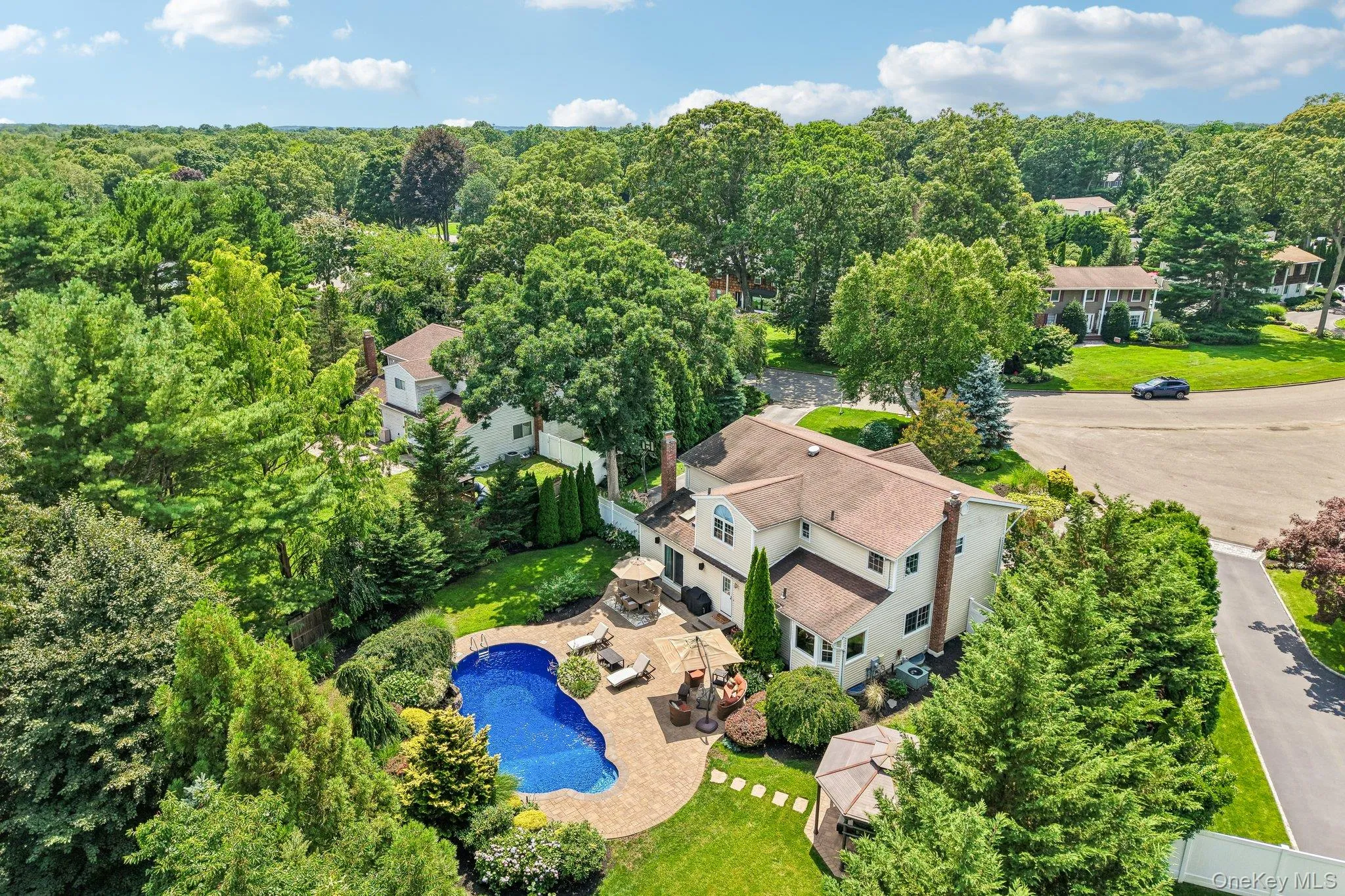 14 Thrush Court, Huntington, NY, 4 Bedrooms Bedrooms, 9 Rooms Rooms,2 BathroomsBathrooms,Residential,For Rent,Thrush,0,1022199 14 Thrush Court, Huntington, NY, 4 Bedrooms Bedrooms, 9 Rooms Rooms,2 BathroomsBathrooms,Residential,For Rent,Thrush,0,1022199