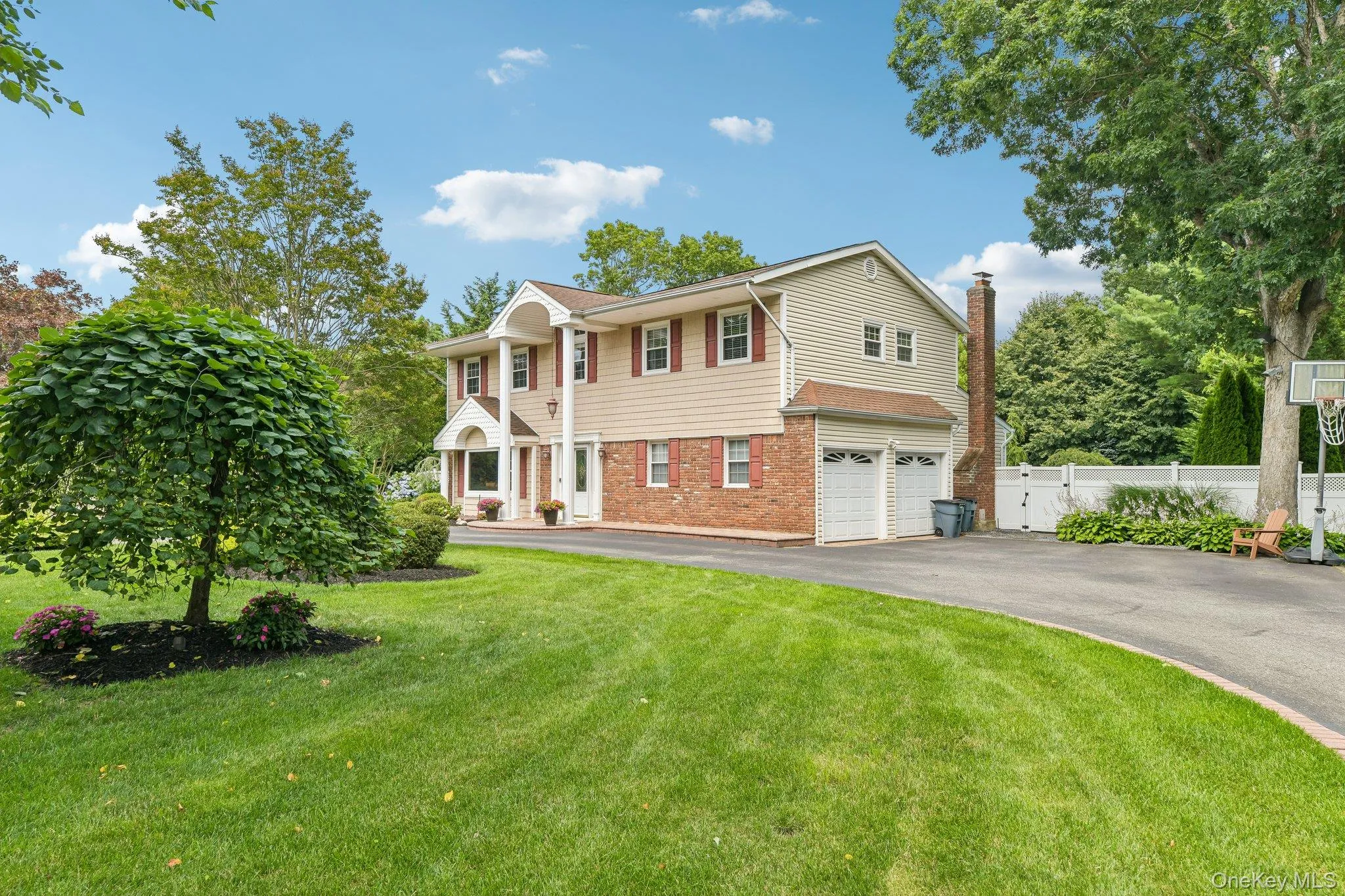 14 Thrush Court, Huntington, NY, 4 Bedrooms Bedrooms, 9 Rooms Rooms,2 BathroomsBathrooms,Residential,For Rent,Thrush,0,1022199 14 Thrush Court, Huntington, NY, 4 Bedrooms Bedrooms, 9 Rooms Rooms,2 BathroomsBathrooms,Residential,For Rent,Thrush,0,1022199