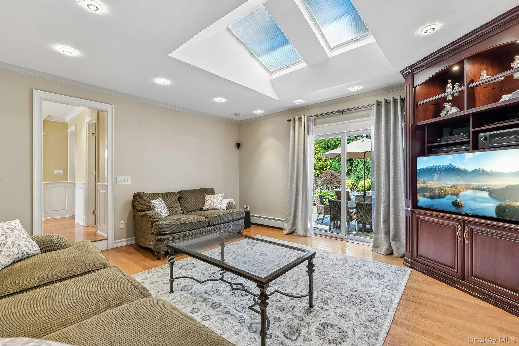 14 Thrush Court, Huntington, NY, 4 Bedrooms Bedrooms, 9 Rooms Rooms,2 BathroomsBathrooms,Residential,For Rent,Thrush,0,1022199 14 Thrush Court, Huntington, NY, 4 Bedrooms Bedrooms, 9 Rooms Rooms,2 BathroomsBathrooms,Residential,For Rent,Thrush,0,1022199