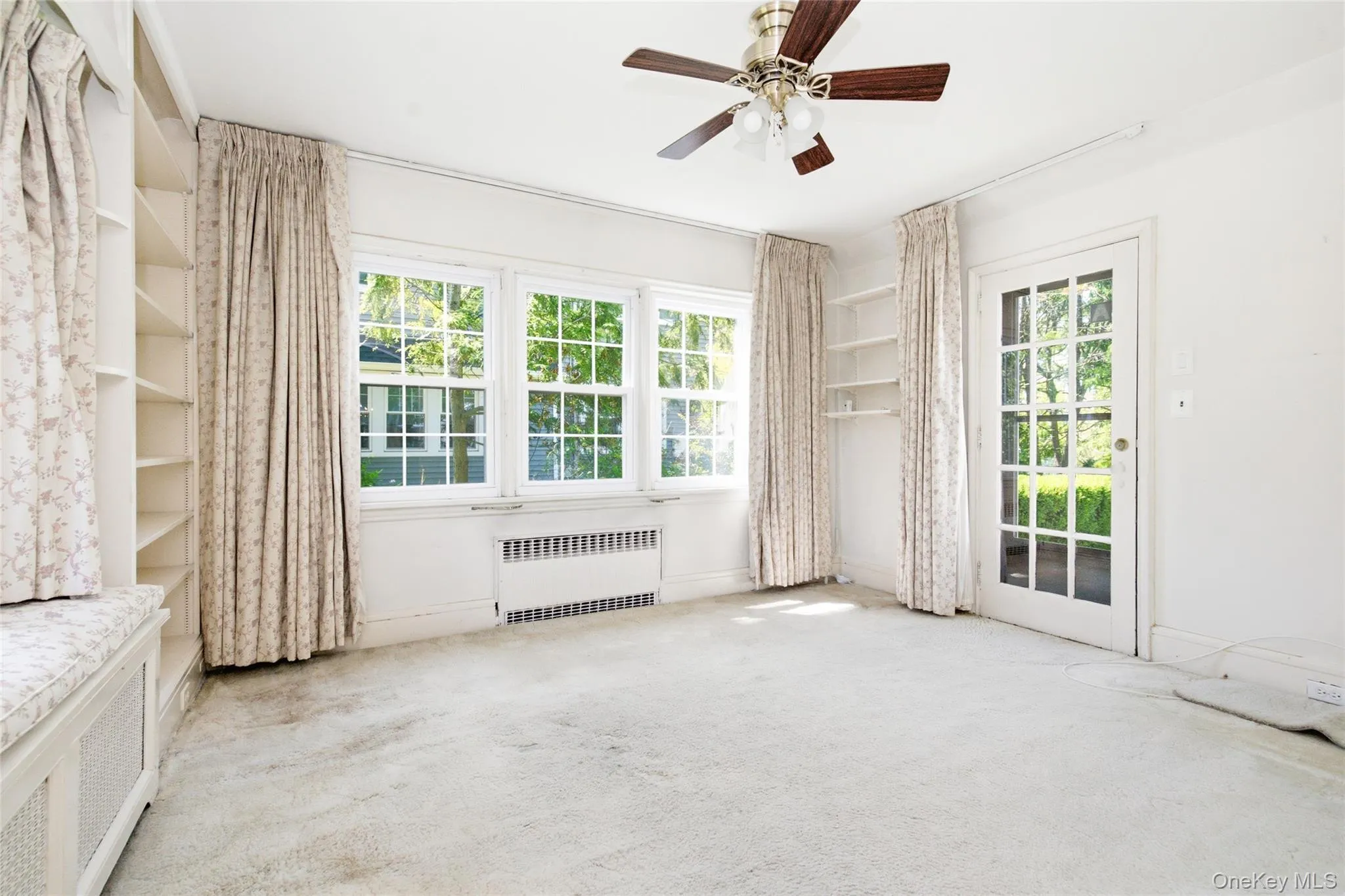 This is the family room in its current condition. This is the family room in its current condition.