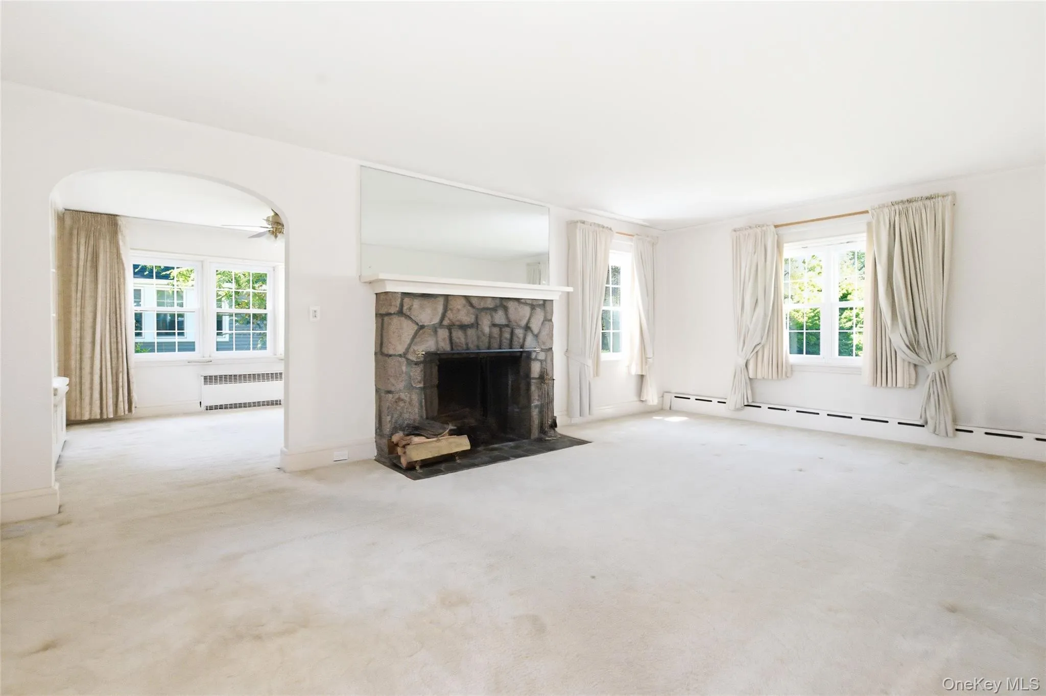 This is the living room in its current condition. This is the living room in its current condition.
