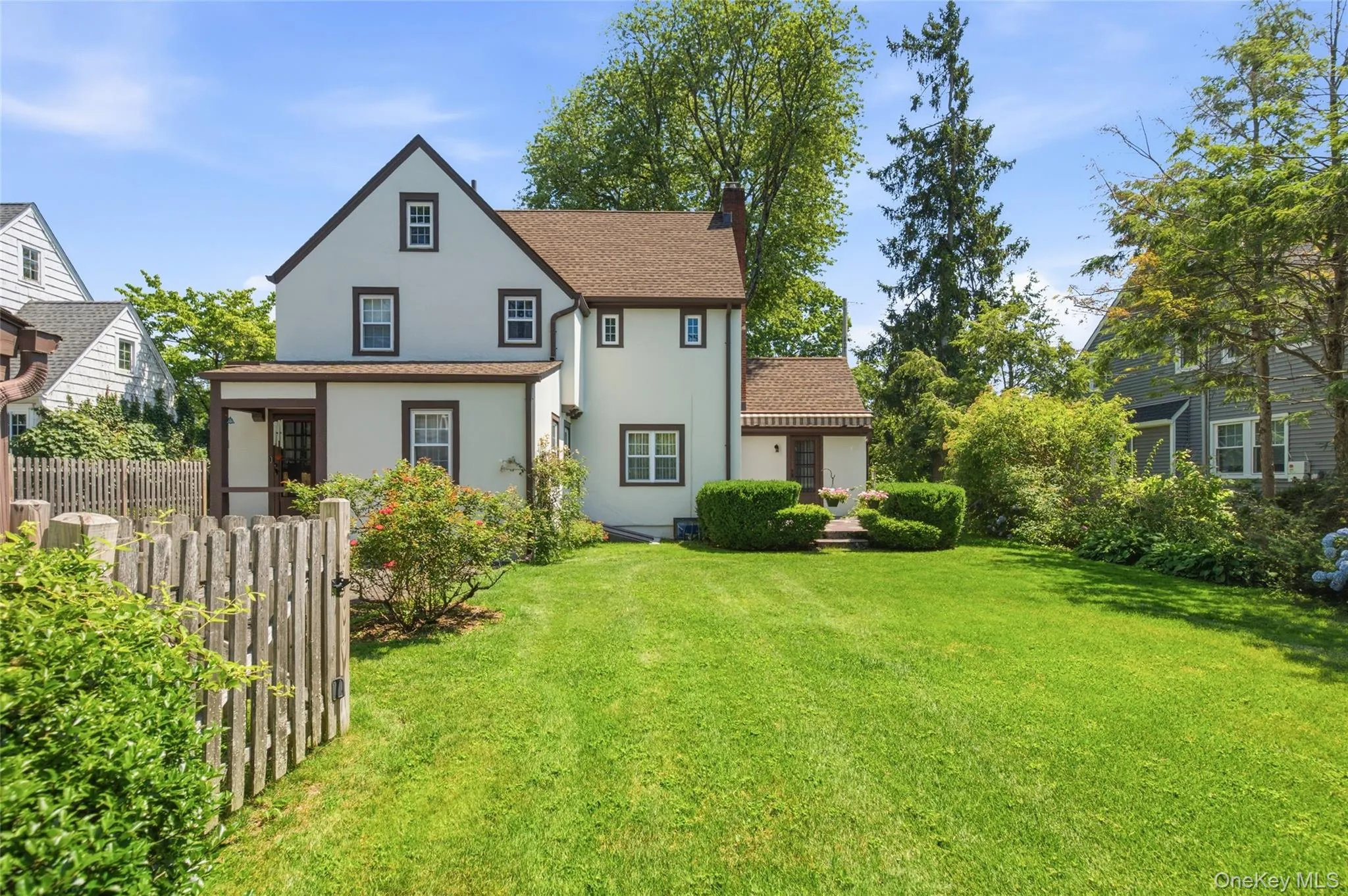 9 Leith Place, White Plains, NY, 4 Bedrooms Bedrooms, 8 Rooms Rooms,2 BathroomsBathrooms,Residential,For Rent,Leith,0,1022201 9 Leith Place, White Plains, NY, 4 Bedrooms Bedrooms, 8 Rooms Rooms,2 BathroomsBathrooms,Residential,For Rent,Leith,0,1022201