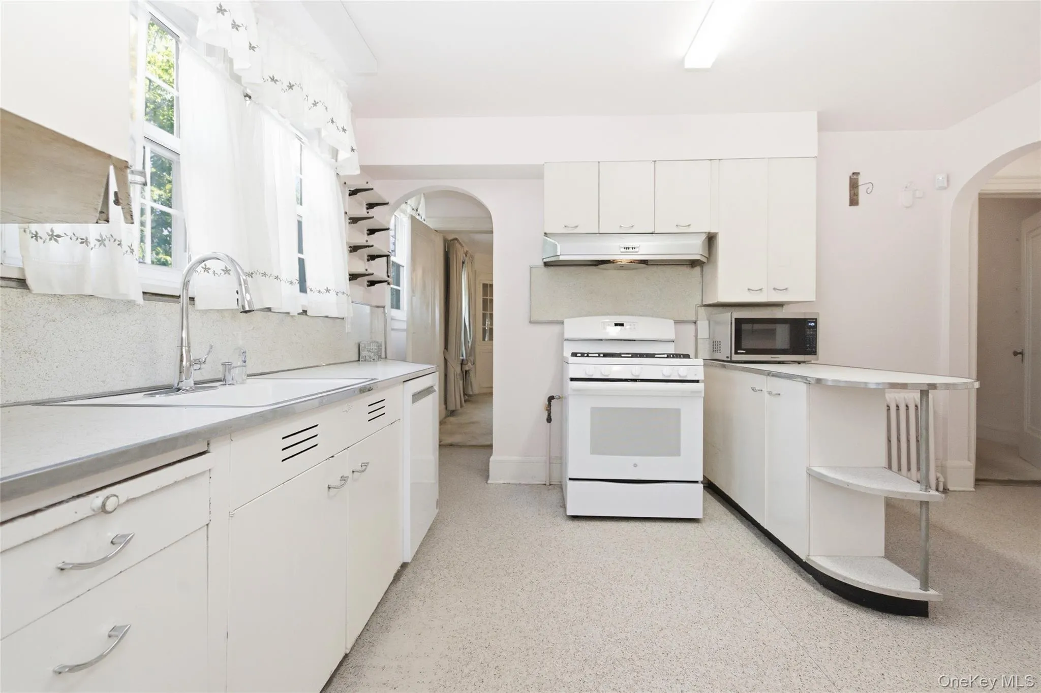 Kitchen in its current condition Kitchen in its current condition