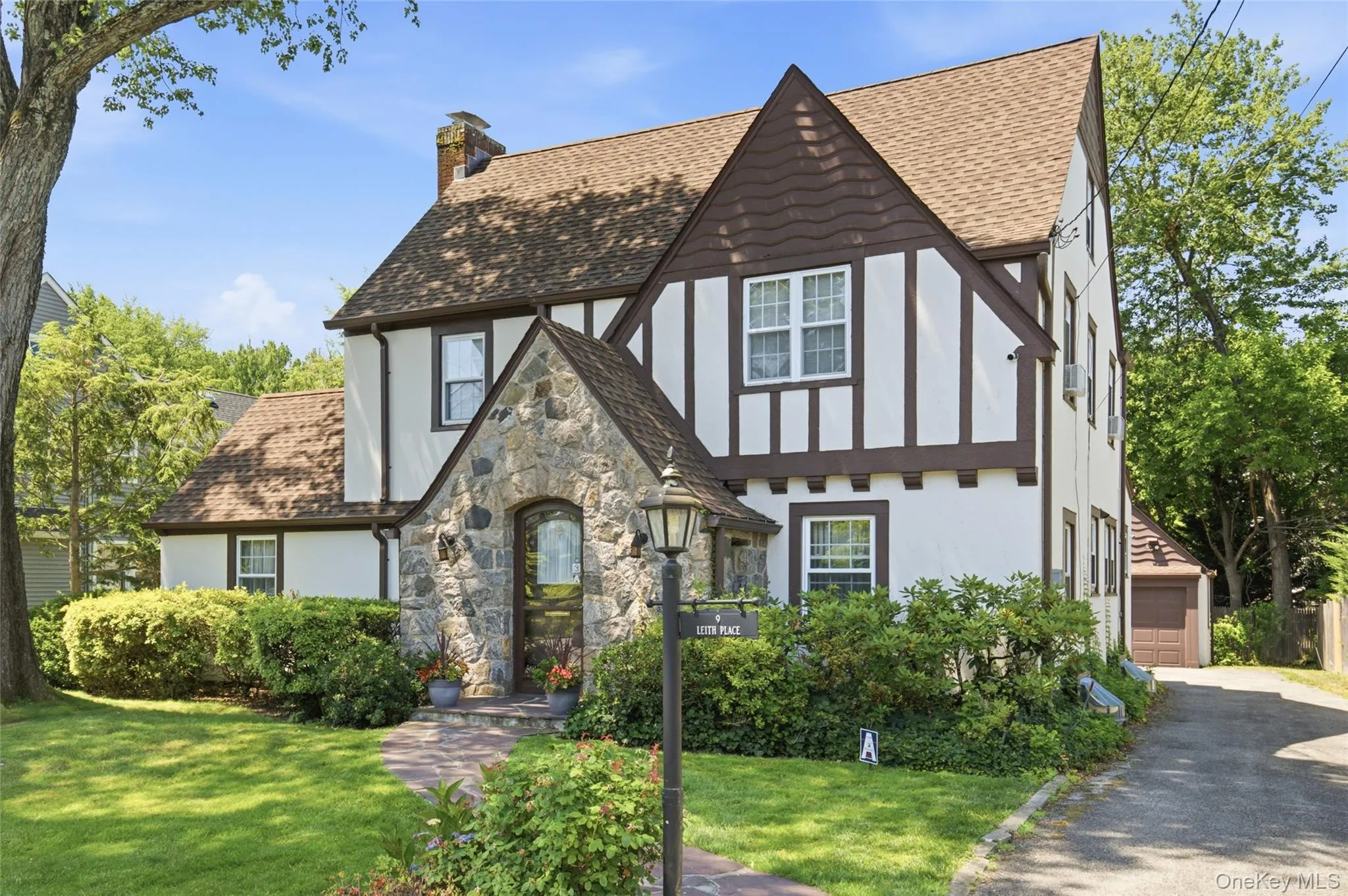 9 Leith Place, White Plains, NY, 4 Bedrooms Bedrooms, 8 Rooms Rooms,2 BathroomsBathrooms,Residential,For Rent,Leith,0,1022201 9 Leith Place, White Plains, NY, 4 Bedrooms Bedrooms, 8 Rooms Rooms,2 BathroomsBathrooms,Residential,For Rent,Leith,0,1022201