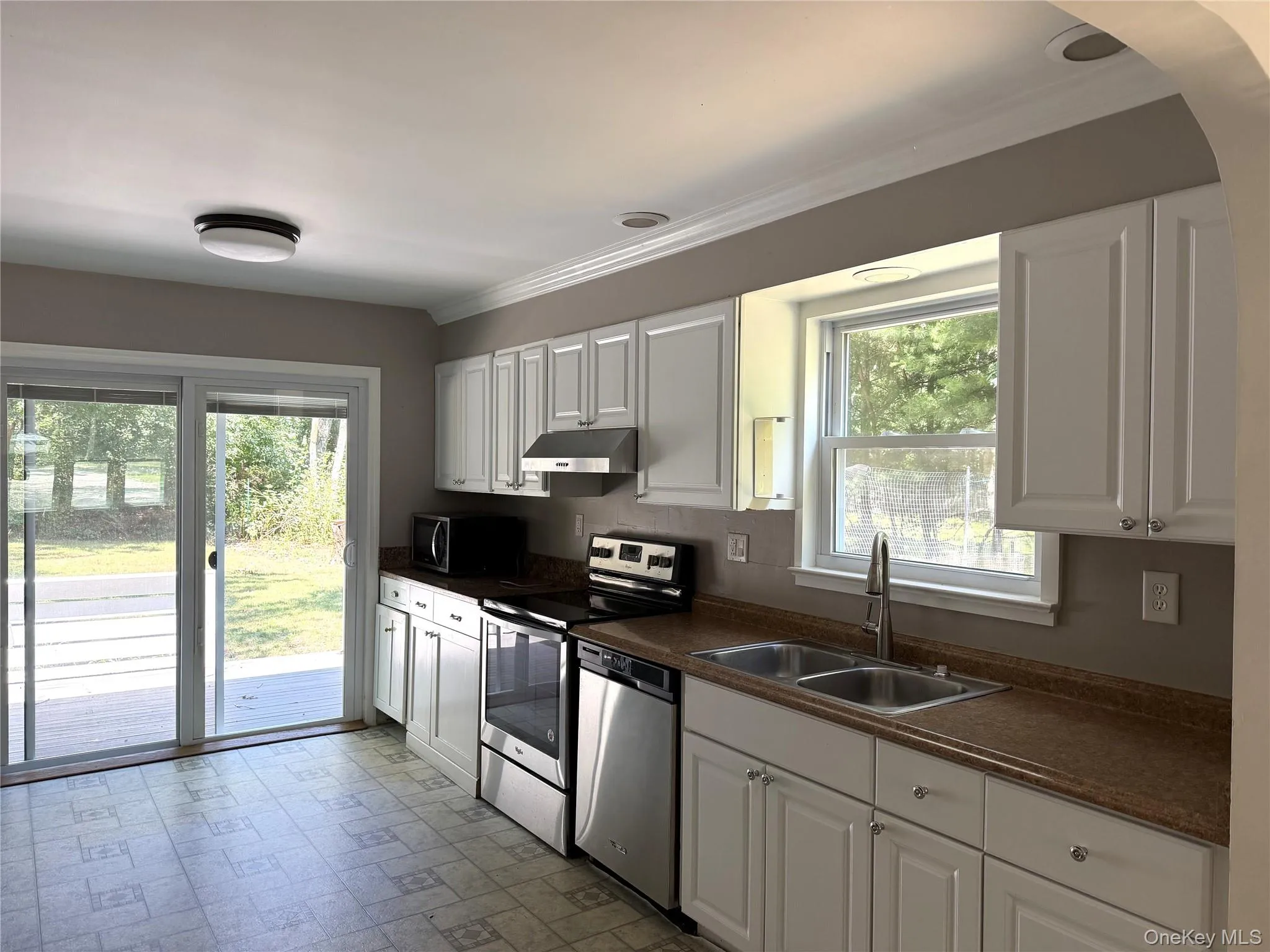 7 Albertines Lane, East Hampton, NY, 3 Bedrooms Bedrooms, 7 Rooms Rooms,2 BathroomsBathrooms,Residential,For Rent,Albertines,0,1022210 7 Albertines Lane, East Hampton, NY, 3 Bedrooms Bedrooms, 7 Rooms Rooms,2 BathroomsBathrooms,Residential,For Rent,Albertines,0,1022210