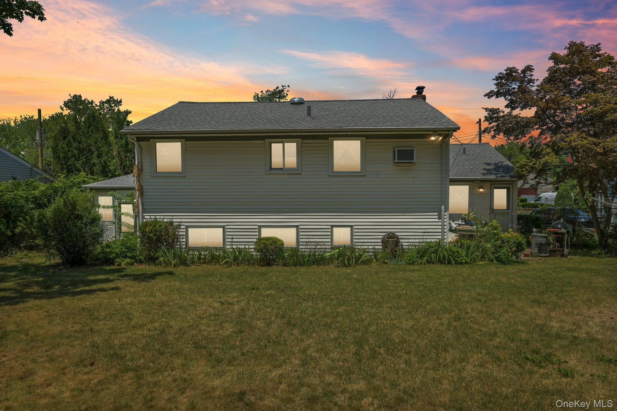 24 Oakley Drive, Huntington, NY, 4 Bedrooms Bedrooms, 9 Rooms Rooms,2 BathroomsBathrooms,Residential,For Rent,Oakley,0,1022215 24 Oakley Drive, Huntington, NY, 4 Bedrooms Bedrooms, 9 Rooms Rooms,2 BathroomsBathrooms,Residential,For Rent,Oakley,0,1022215