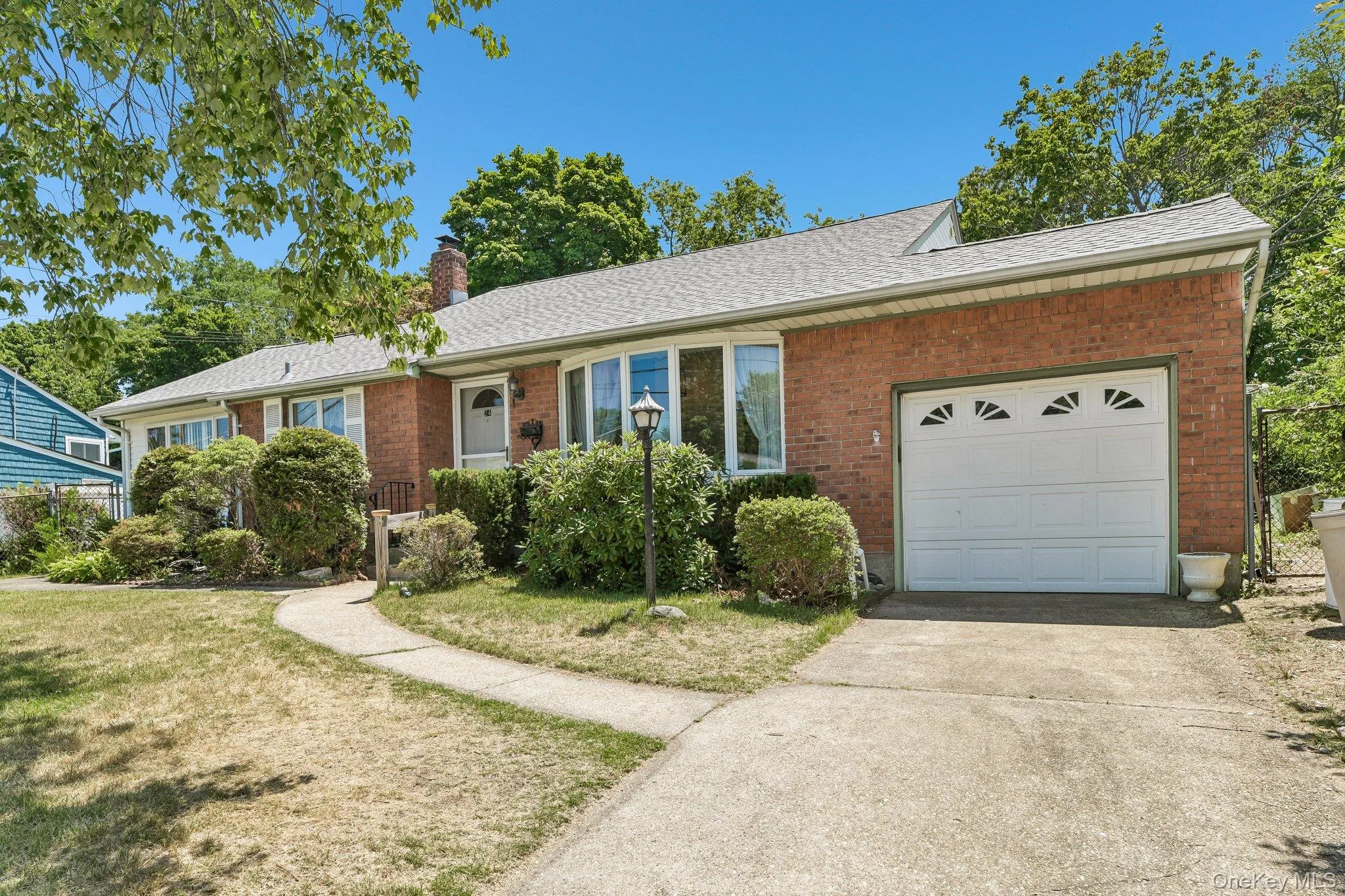 24 Oakley Drive, Huntington, NY, 4 Bedrooms Bedrooms, 9 Rooms Rooms,2 BathroomsBathrooms,Residential,For Rent,Oakley,0,1022215 24 Oakley Drive, Huntington, NY, 4 Bedrooms Bedrooms, 9 Rooms Rooms,2 BathroomsBathrooms,Residential,For Rent,Oakley,0,1022215