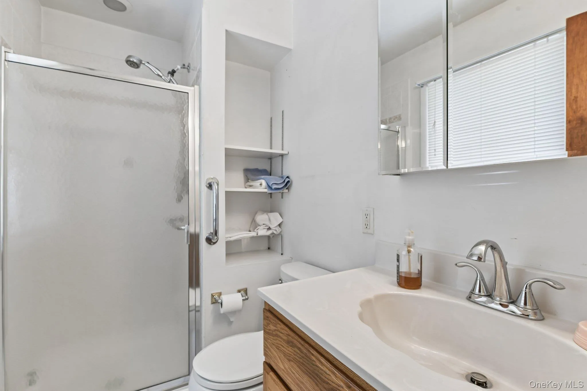 24 Oakley Drive, Huntington, NY, 4 Bedrooms Bedrooms, 9 Rooms Rooms,2 BathroomsBathrooms,Residential,For Rent,Oakley,0,1022215 24 Oakley Drive, Huntington, NY, 4 Bedrooms Bedrooms, 9 Rooms Rooms,2 BathroomsBathrooms,Residential,For Rent,Oakley,0,1022215