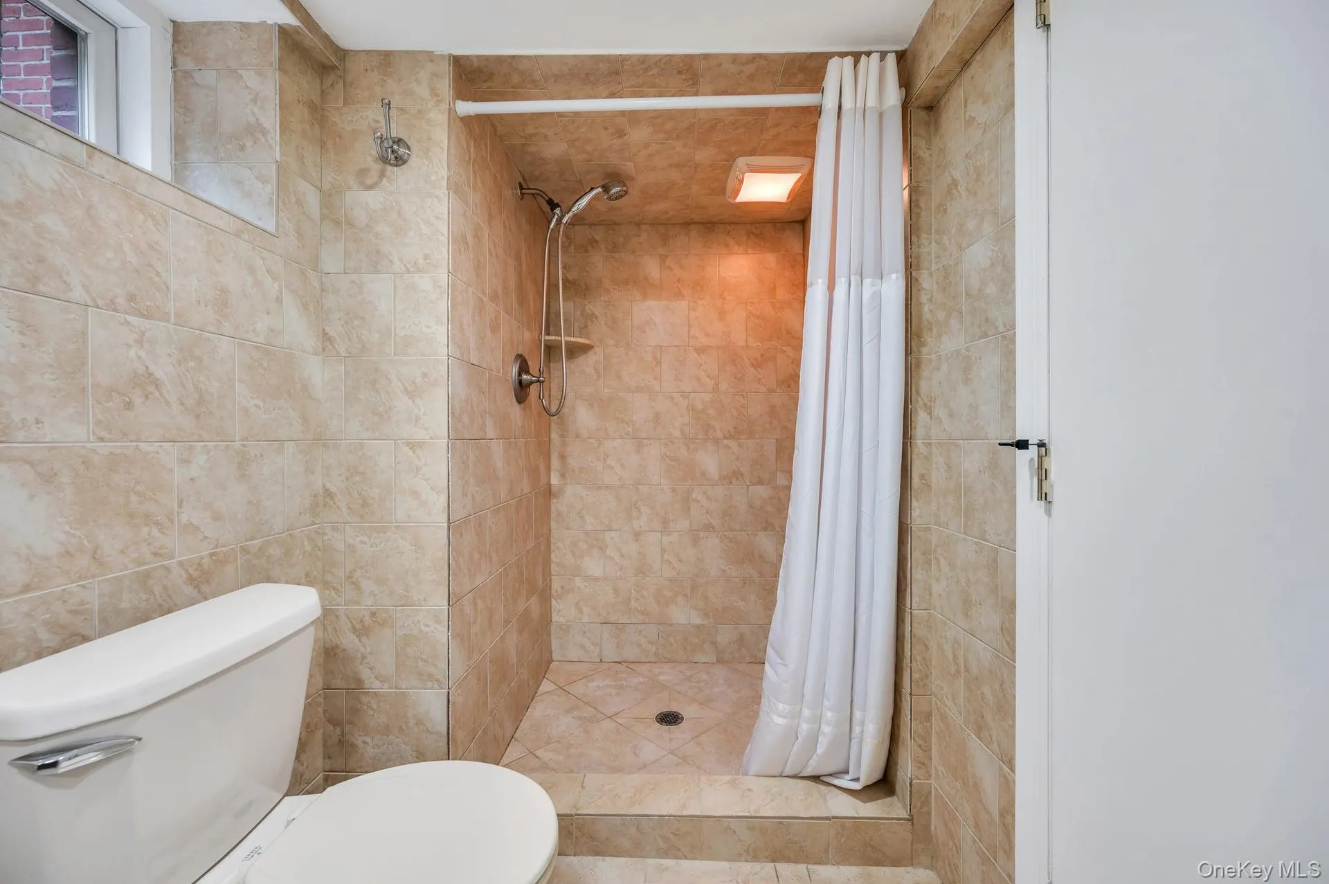 52 Yorktown Street, Hempstead, NY, 3 Bedrooms Bedrooms, 6 Rooms Rooms,2 BathroomsBathrooms,Residential,For Rent,Yorktown,0,1022219 52 Yorktown Street, Hempstead, NY, 3 Bedrooms Bedrooms, 6 Rooms Rooms,2 BathroomsBathrooms,Residential,For Rent,Yorktown,0,1022219
