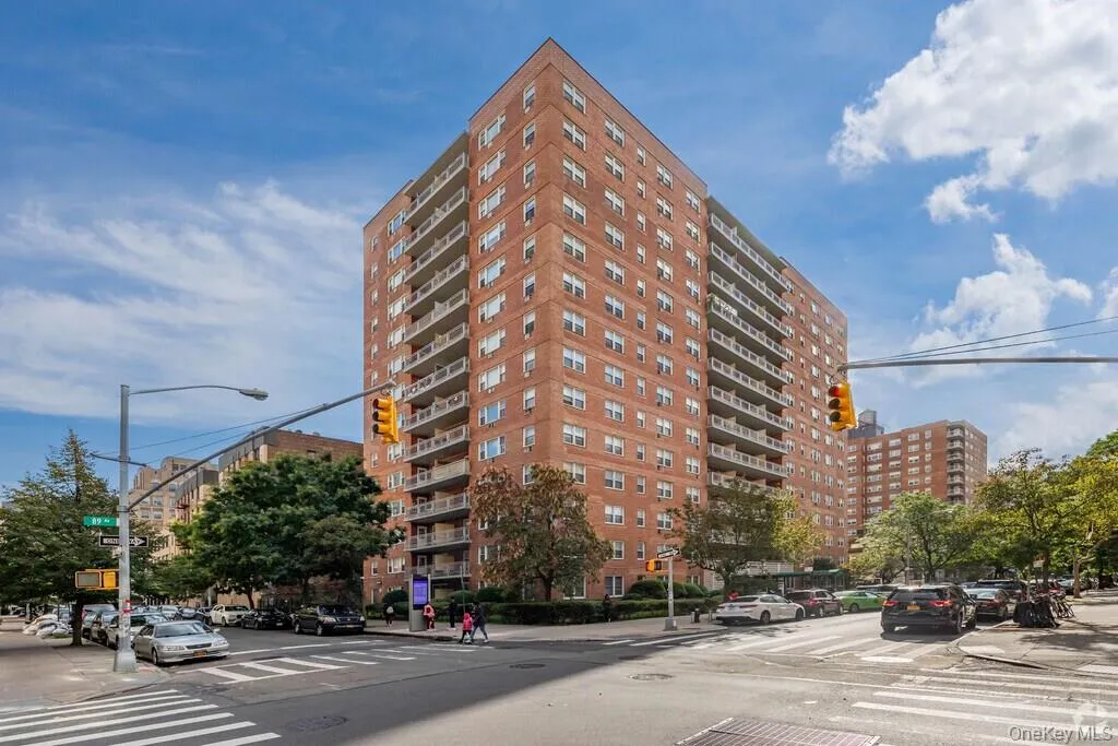 89-15 Parsons Boulevard, New York, NY, 2 Rooms Rooms,1 BathroomBathrooms,Residential Lease,For Rent,Parsons,0,1022221 89-15 Parsons Boulevard, New York, NY, 2 Rooms Rooms,1 BathroomBathrooms,Residential Lease,For Rent,Parsons,0,1022221
