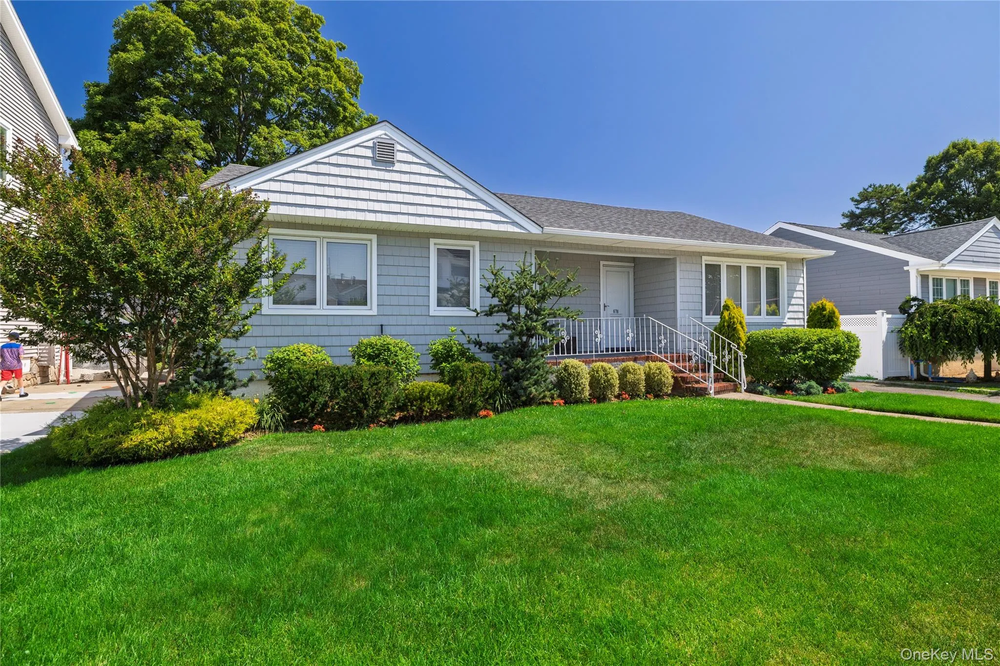 676 Dickens Avenue, Hempstead, NY, 3 Bedrooms Bedrooms, 7 Rooms Rooms,2 BathroomsBathrooms,Residential,For Rent,Dickens,0,1022222 676 Dickens Avenue, Hempstead, NY, 3 Bedrooms Bedrooms, 7 Rooms Rooms,2 BathroomsBathrooms,Residential,For Rent,Dickens,0,1022222