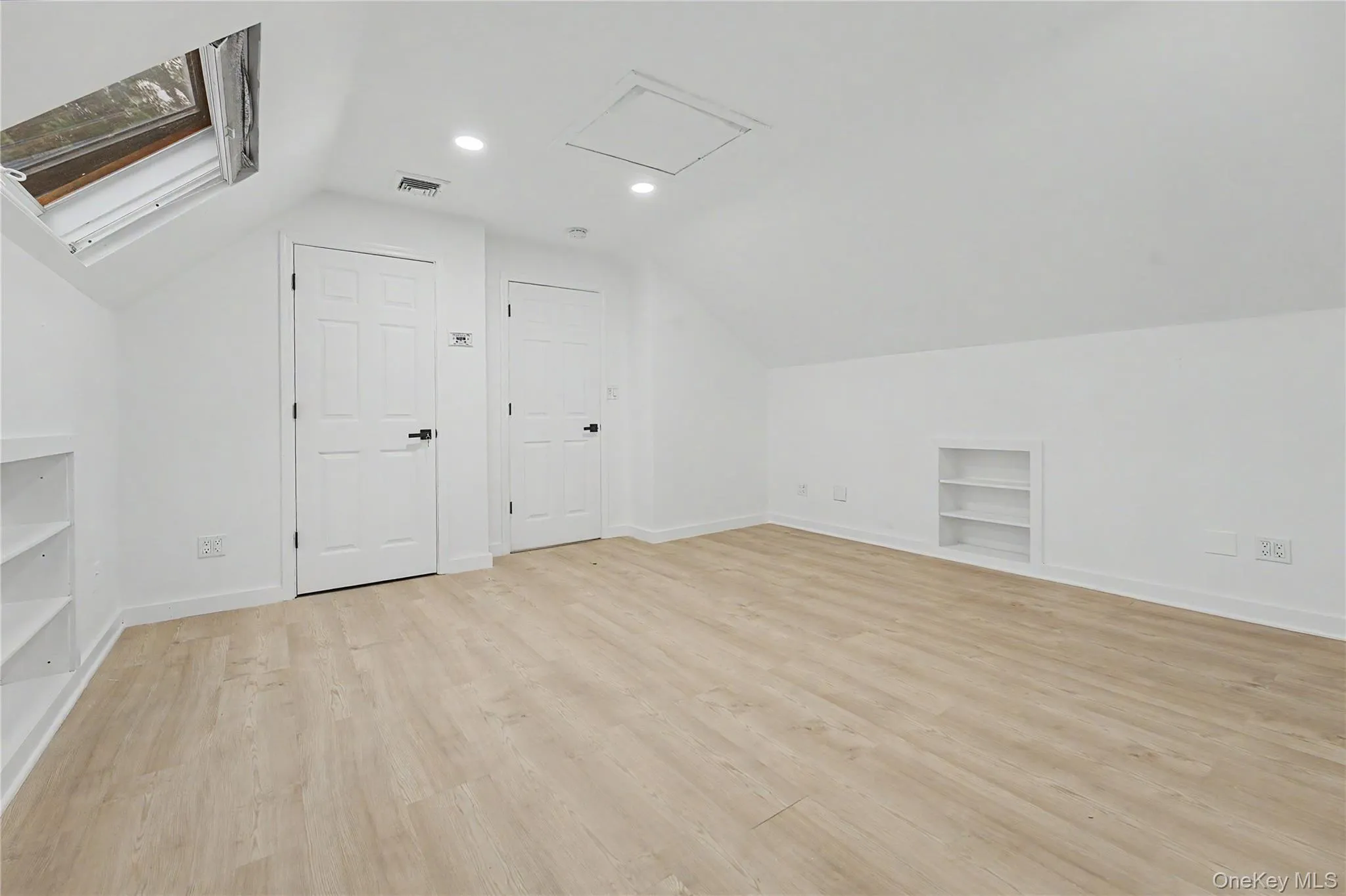 6 Regal Lane, Hempstead, NY, 4 Bedrooms Bedrooms, 7 Rooms Rooms,3 BathroomsBathrooms,Residential,For Rent,Regal,0,1022224 6 Regal Lane, Hempstead, NY, 4 Bedrooms Bedrooms, 7 Rooms Rooms,3 BathroomsBathrooms,Residential,For Rent,Regal,0,1022224