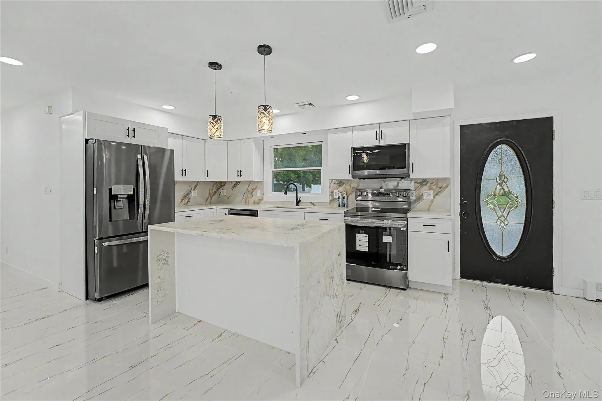 6 Regal Lane, Hempstead, NY, 4 Bedrooms Bedrooms, 7 Rooms Rooms,3 BathroomsBathrooms,Residential,For Rent,Regal,0,1022224 6 Regal Lane, Hempstead, NY, 4 Bedrooms Bedrooms, 7 Rooms Rooms,3 BathroomsBathrooms,Residential,For Rent,Regal,0,1022224