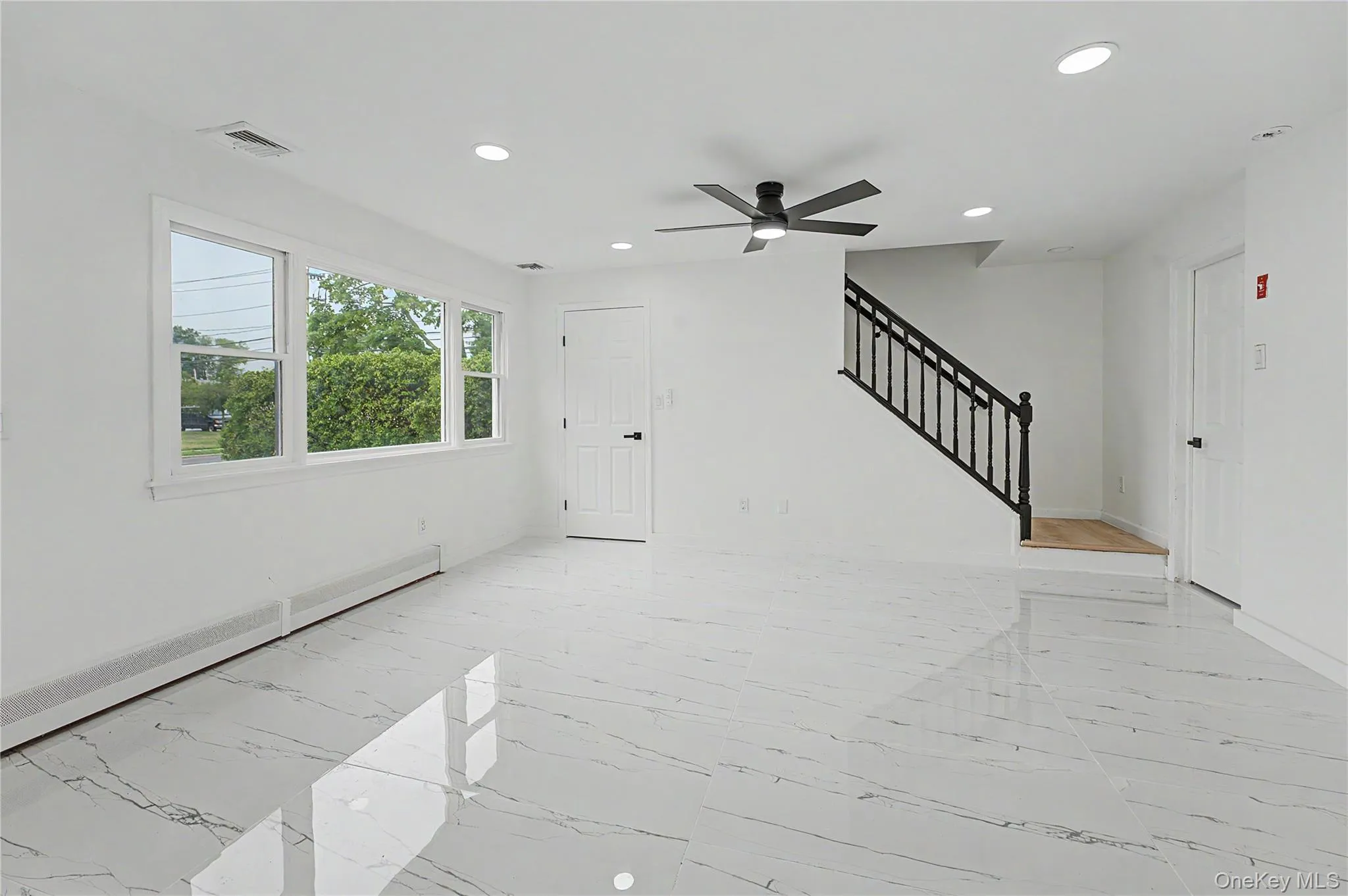 6 Regal Lane, Hempstead, NY, 4 Bedrooms Bedrooms, 7 Rooms Rooms,3 BathroomsBathrooms,Residential,For Rent,Regal,0,1022224 6 Regal Lane, Hempstead, NY, 4 Bedrooms Bedrooms, 7 Rooms Rooms,3 BathroomsBathrooms,Residential,For Rent,Regal,0,1022224