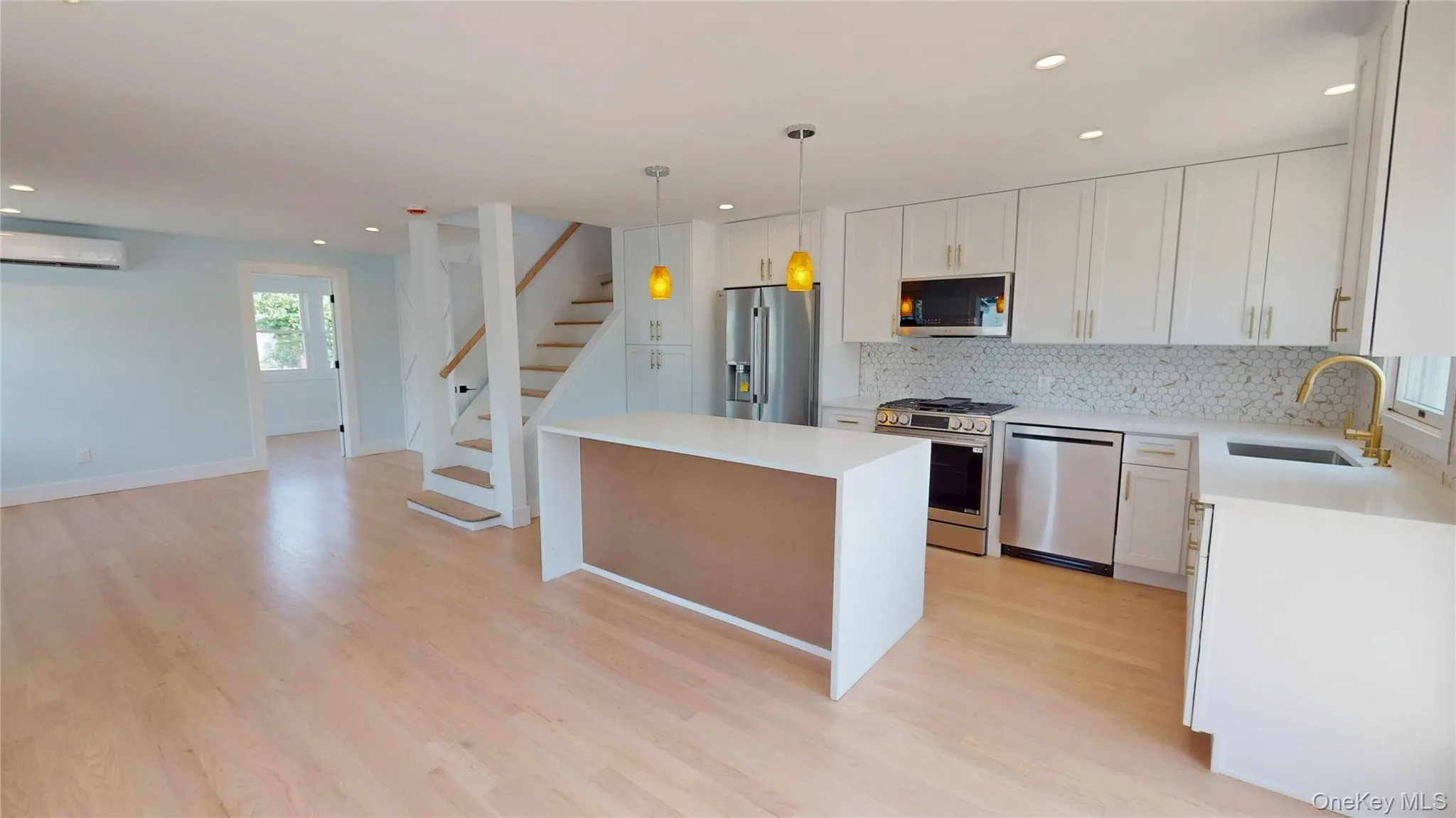 9 Franklin Street, Hempstead, NY, 2 Bedrooms Bedrooms, 6 Rooms Rooms,2 BathroomsBathrooms,Residential,For Rent,Franklin,0,1022225 9 Franklin Street, Hempstead, NY, 2 Bedrooms Bedrooms, 6 Rooms Rooms,2 BathroomsBathrooms,Residential,For Rent,Franklin,0,1022225