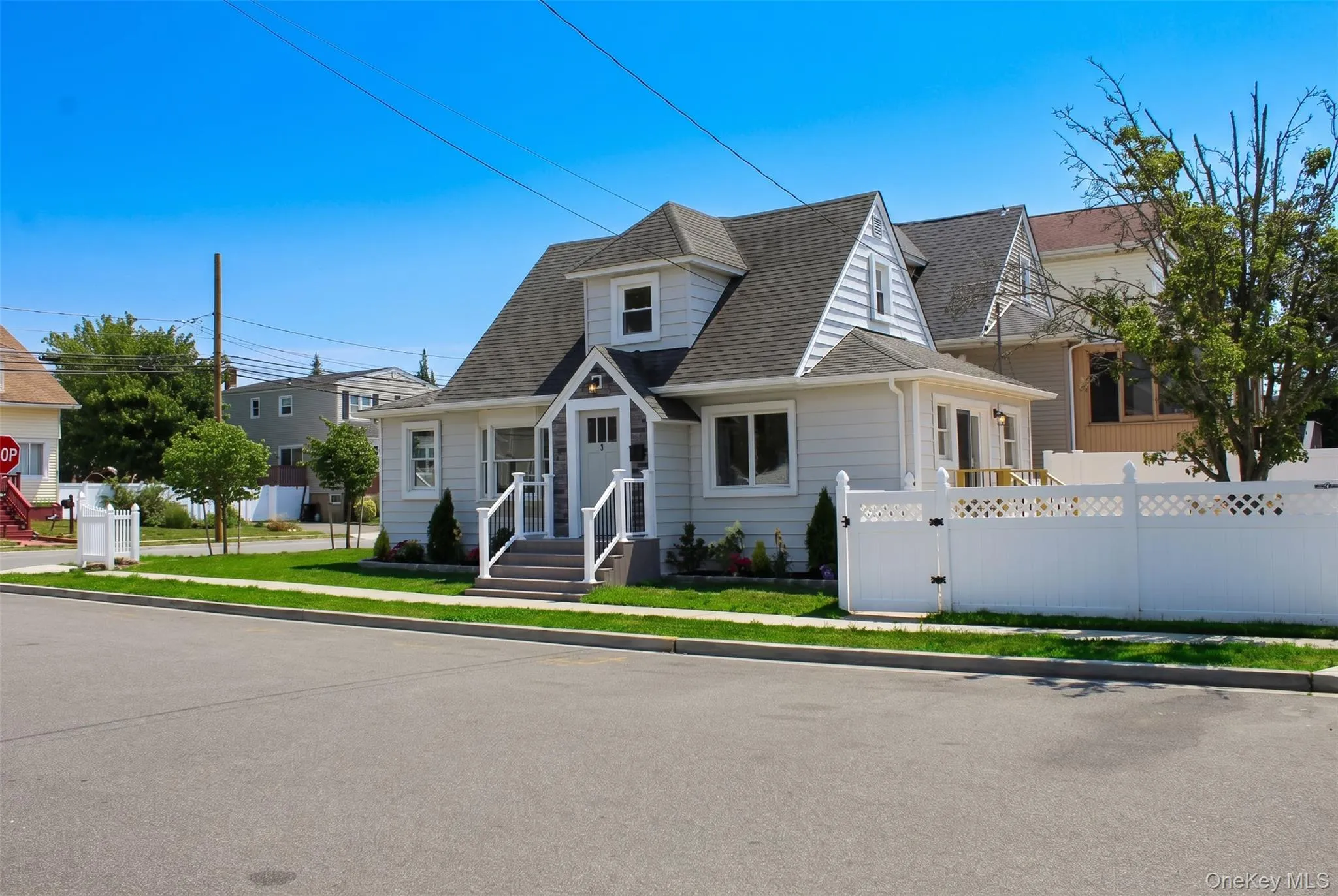 9 Franklin Street, Hempstead, NY, 2 Bedrooms Bedrooms, 6 Rooms Rooms,2 BathroomsBathrooms,Residential,For Rent,Franklin,0,1022225 9 Franklin Street, Hempstead, NY, 2 Bedrooms Bedrooms, 6 Rooms Rooms,2 BathroomsBathrooms,Residential,For Rent,Franklin,0,1022225