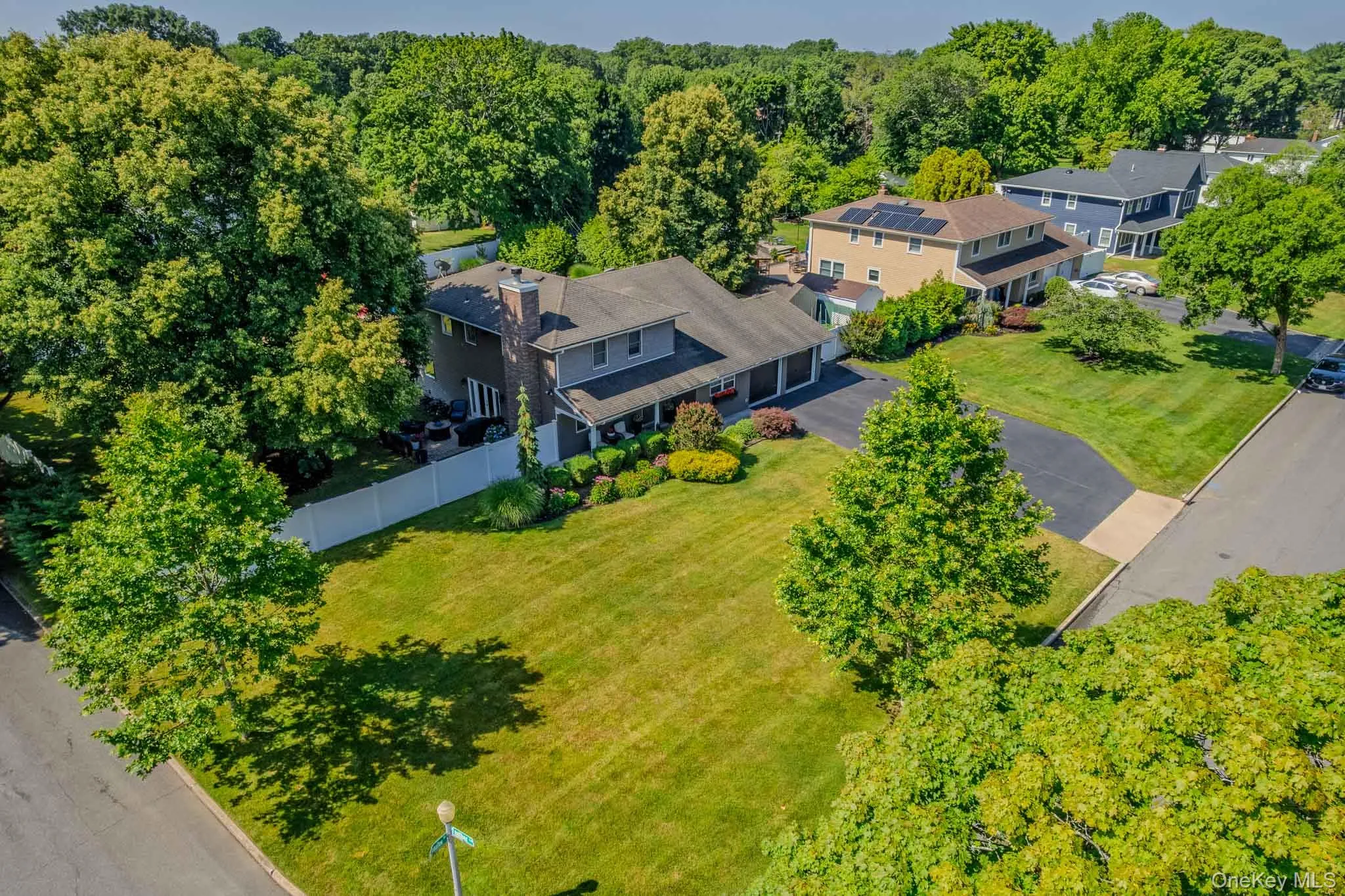 8 Feather Lane, Smithtown, NY, 4 Bedrooms Bedrooms, 8 Rooms Rooms,3 BathroomsBathrooms,Residential,For Rent,Feather,0,1022234 8 Feather Lane, Smithtown, NY, 4 Bedrooms Bedrooms, 8 Rooms Rooms,3 BathroomsBathrooms,Residential,For Rent,Feather,0,1022234