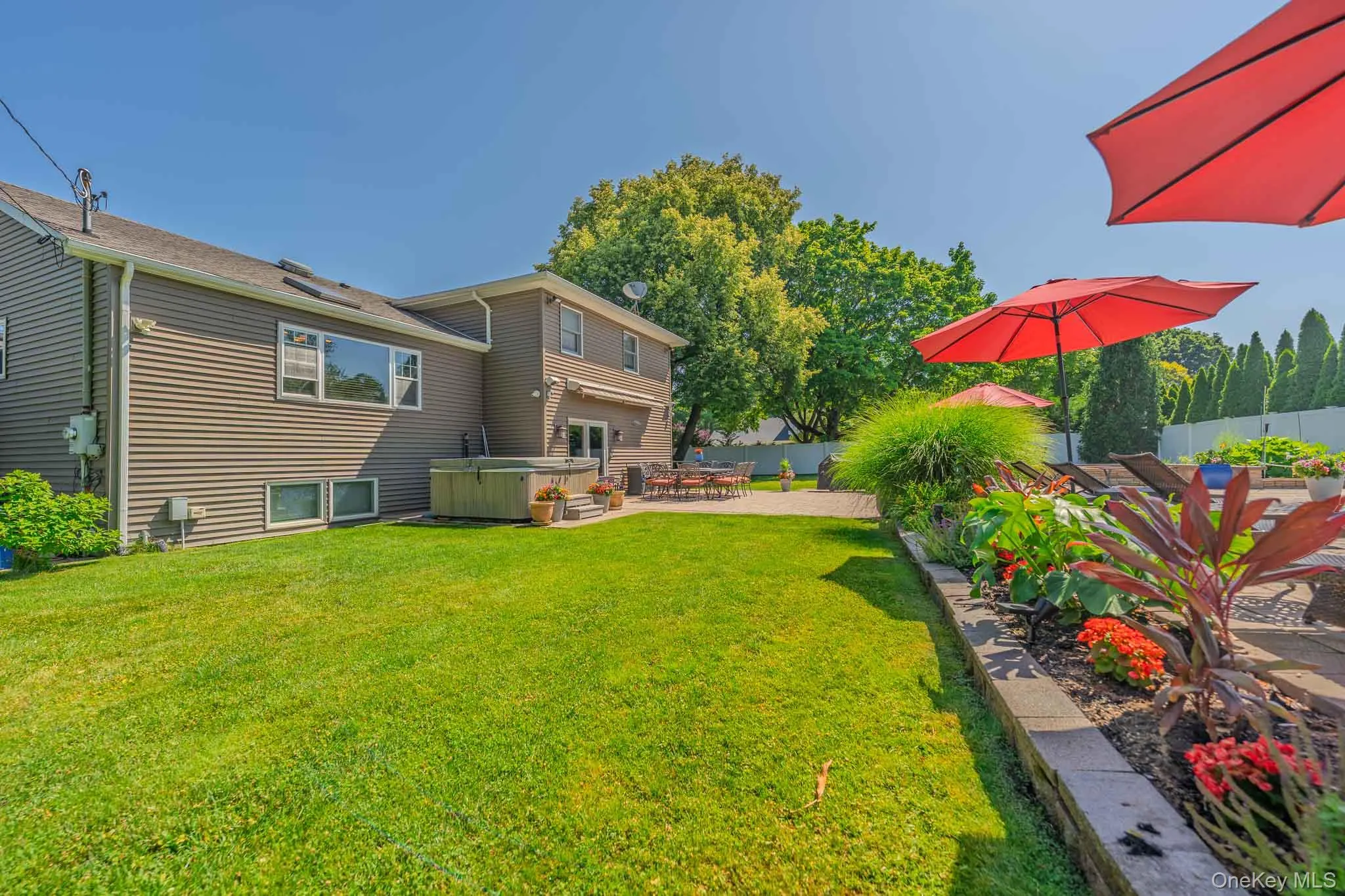 8 Feather Lane, Smithtown, NY, 4 Bedrooms Bedrooms, 8 Rooms Rooms,3 BathroomsBathrooms,Residential,For Rent,Feather,0,1022234 8 Feather Lane, Smithtown, NY, 4 Bedrooms Bedrooms, 8 Rooms Rooms,3 BathroomsBathrooms,Residential,For Rent,Feather,0,1022234