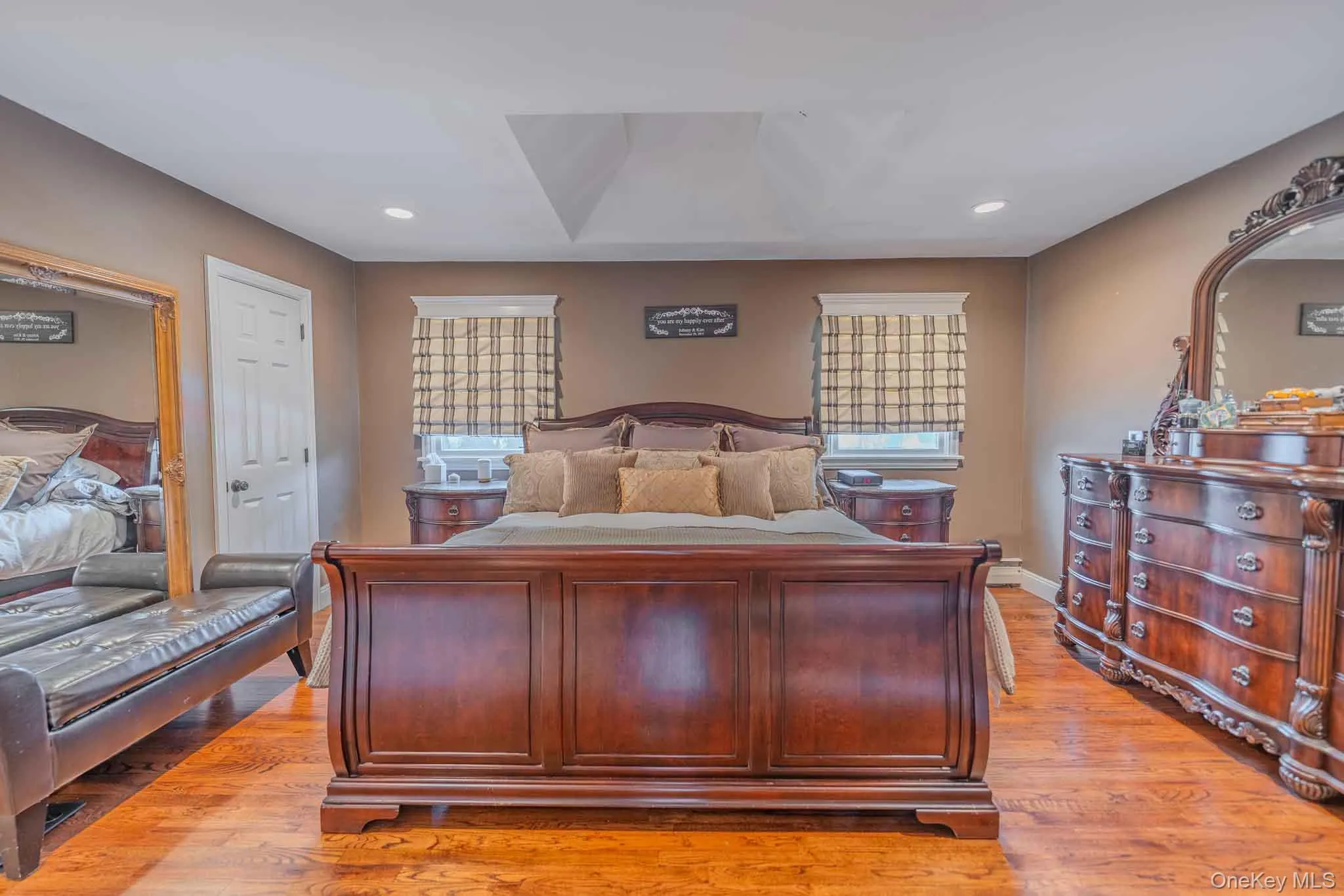 8 Feather Lane, Smithtown, NY, 4 Bedrooms Bedrooms, 8 Rooms Rooms,3 BathroomsBathrooms,Residential,For Rent,Feather,0,1022234 8 Feather Lane, Smithtown, NY, 4 Bedrooms Bedrooms, 8 Rooms Rooms,3 BathroomsBathrooms,Residential,For Rent,Feather,0,1022234