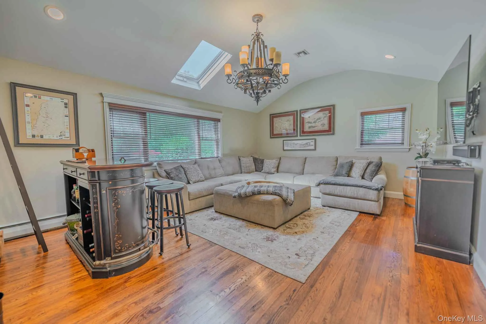 8 Feather Lane, Smithtown, NY, 4 Bedrooms Bedrooms, 8 Rooms Rooms,3 BathroomsBathrooms,Residential,For Rent,Feather,0,1022234 8 Feather Lane, Smithtown, NY, 4 Bedrooms Bedrooms, 8 Rooms Rooms,3 BathroomsBathrooms,Residential,For Rent,Feather,0,1022234