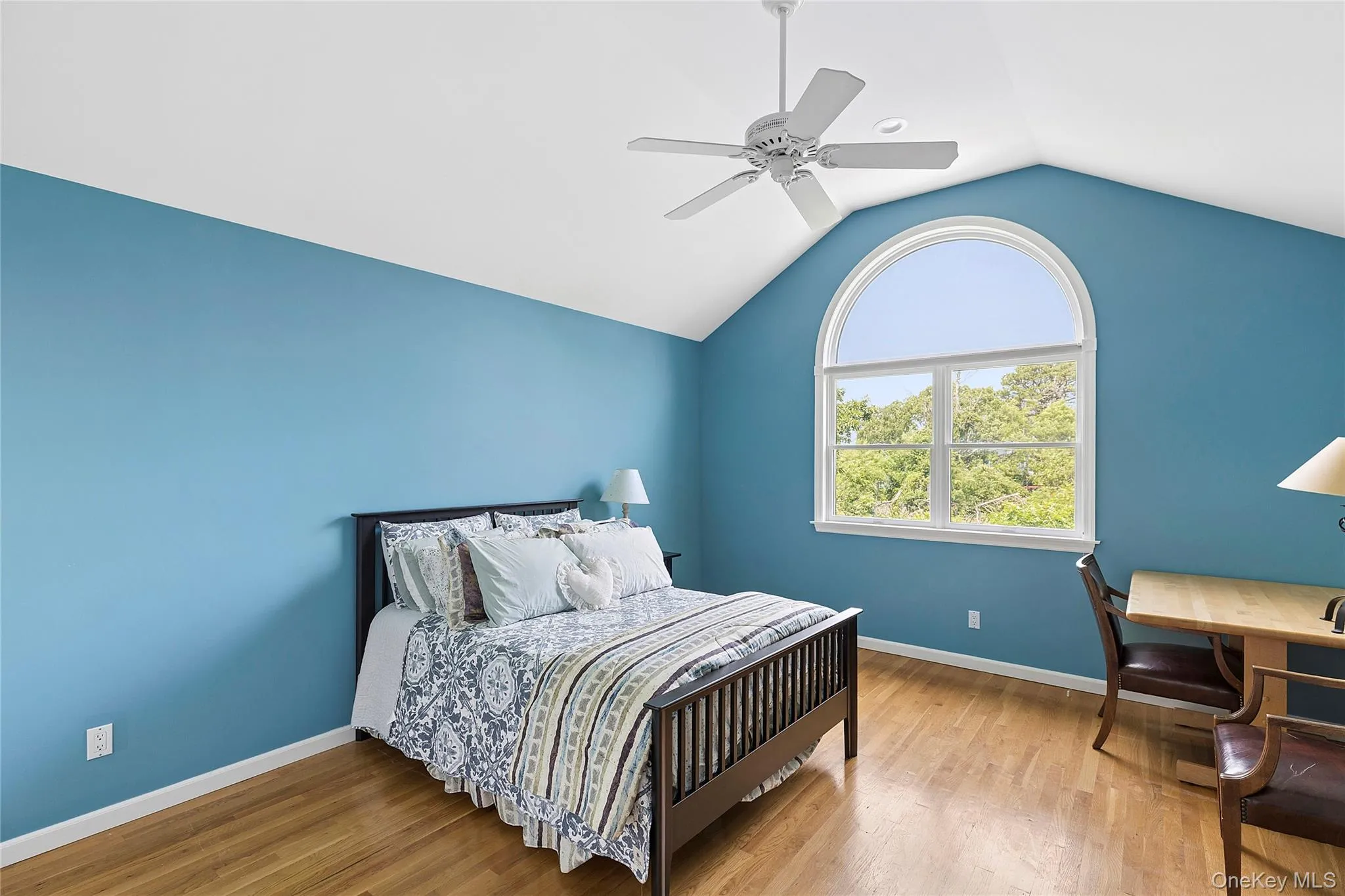 2nd floor bedroom, double closets 2nd floor bedroom, double closets