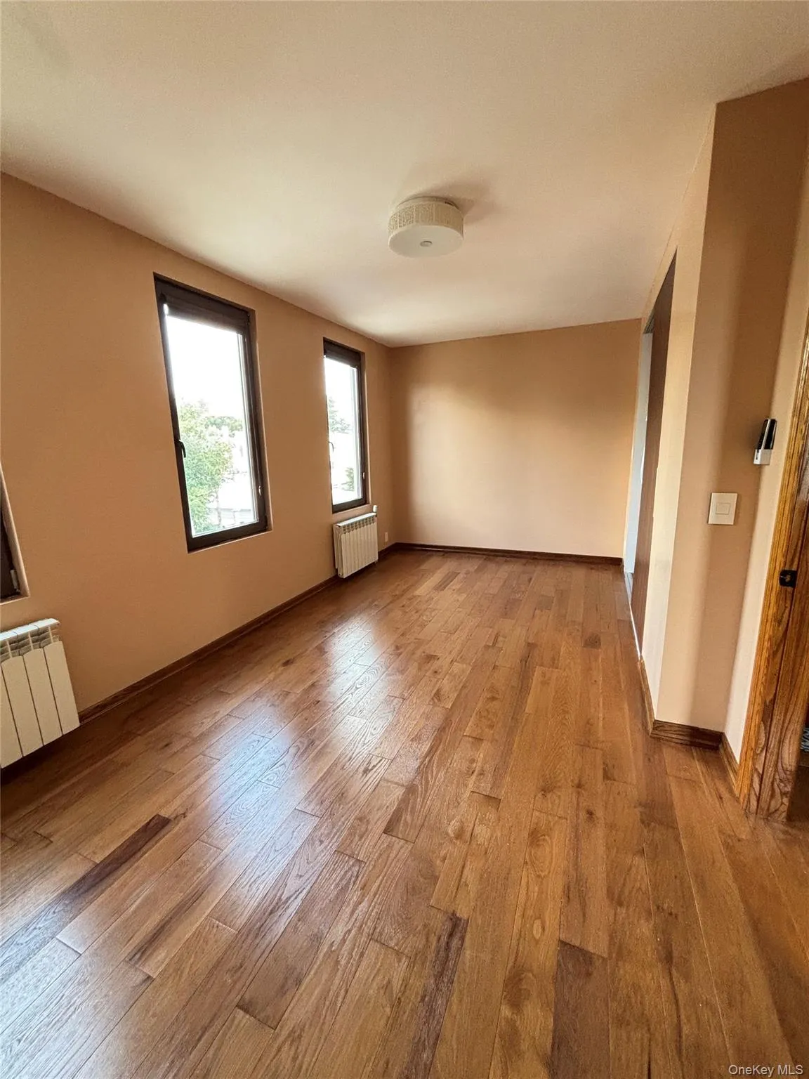 7164 70th Street, New York, NY, 1 Bedroom Bedrooms, 3 Rooms Rooms,1 BathroomBathrooms,Residential Lease,For Rent,70th,0,1022239 7164 70th Street, New York, NY, 1 Bedroom Bedrooms, 3 Rooms Rooms,1 BathroomBathrooms,Residential Lease,For Rent,70th,0,1022239