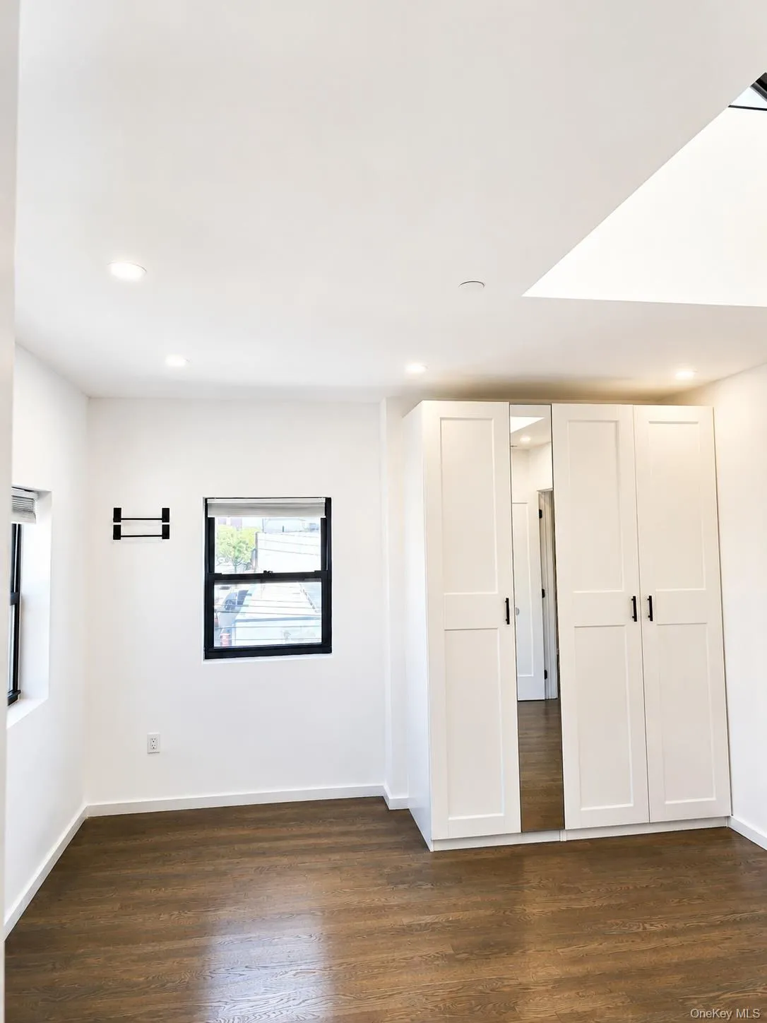 20-01 Steinway Street, New York, NY, 3 Bedrooms Bedrooms, 5 Rooms Rooms,2 BathroomsBathrooms,Residential Lease,For Rent,Steinway,0,1022246 20-01 Steinway Street, New York, NY, 3 Bedrooms Bedrooms, 5 Rooms Rooms,2 BathroomsBathrooms,Residential Lease,For Rent,Steinway,0,1022246