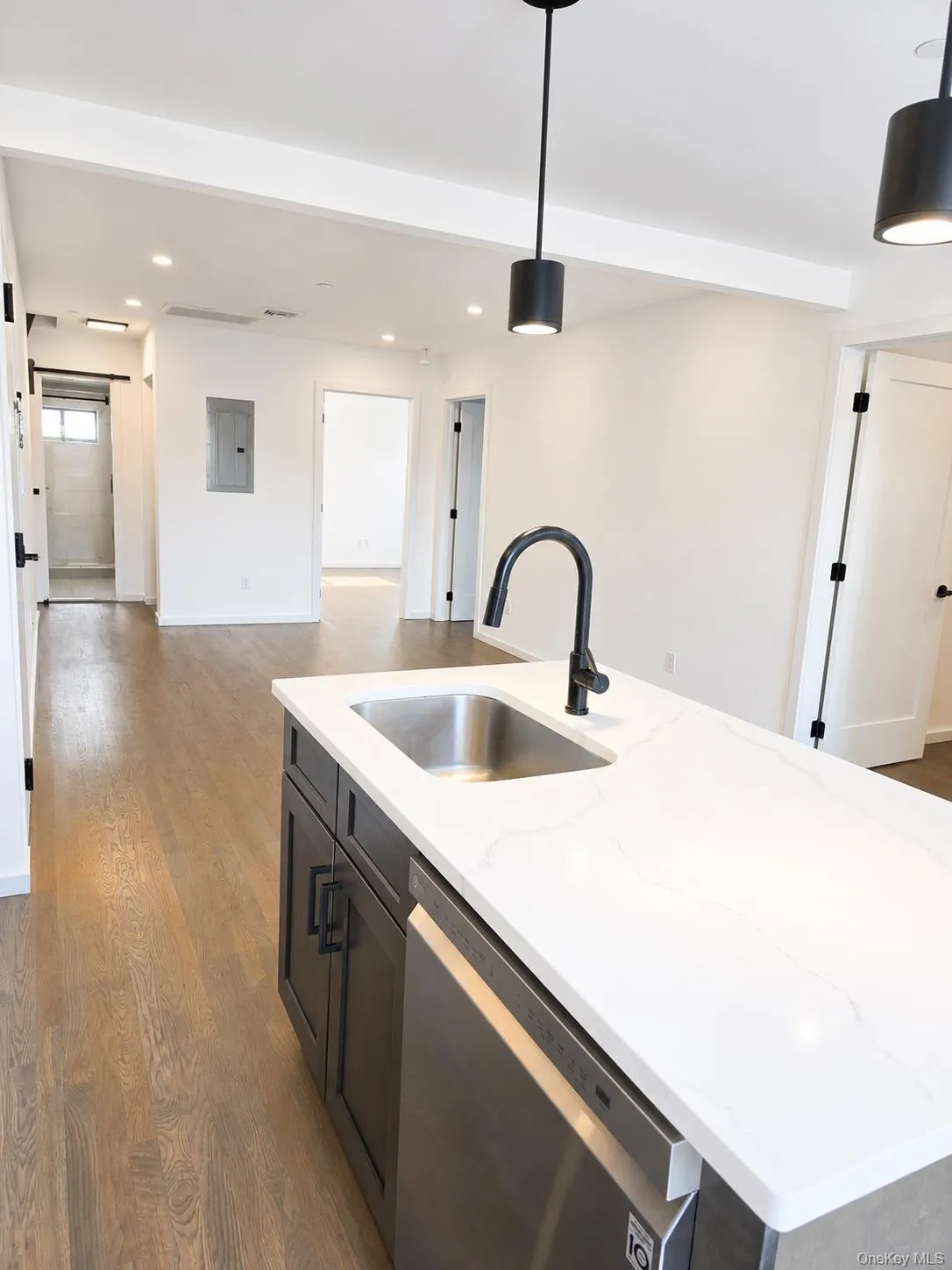 20-01 Steinway Street, New York, NY, 3 Bedrooms Bedrooms, 5 Rooms Rooms,2 BathroomsBathrooms,Residential Lease,For Rent,Steinway,0,1022246 20-01 Steinway Street, New York, NY, 3 Bedrooms Bedrooms, 5 Rooms Rooms,2 BathroomsBathrooms,Residential Lease,For Rent,Steinway,0,1022246