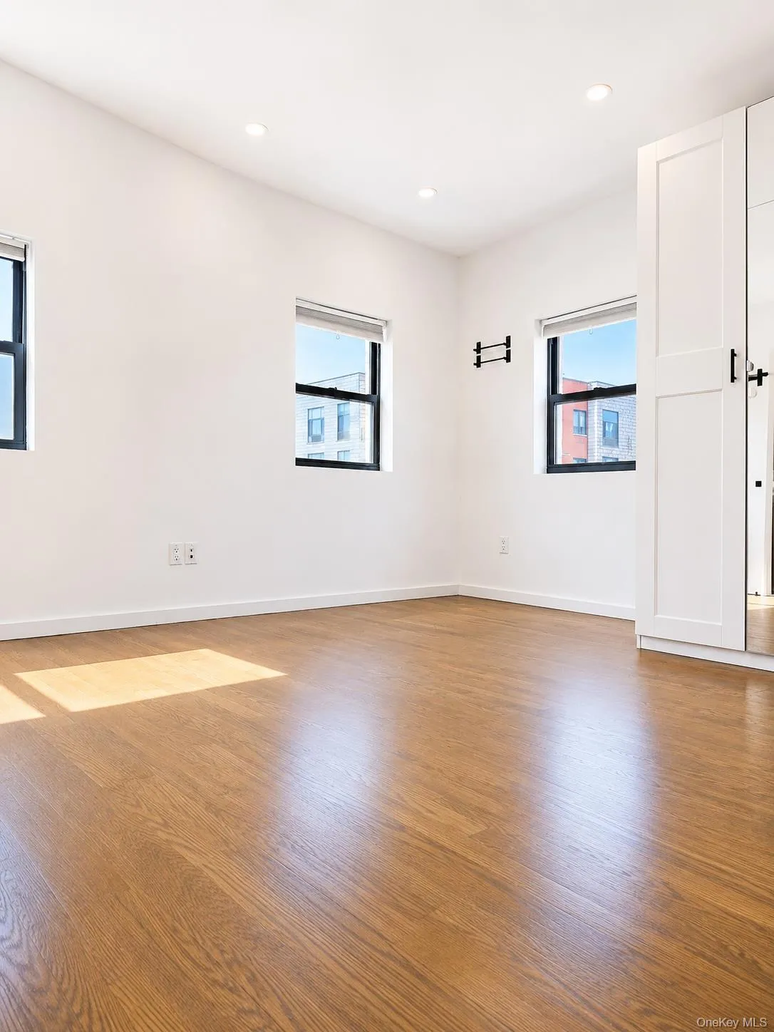 20-01 Steinway Street, New York, NY, 3 Bedrooms Bedrooms, 5 Rooms Rooms,2 BathroomsBathrooms,Residential Lease,For Rent,Steinway,0,1022246 20-01 Steinway Street, New York, NY, 3 Bedrooms Bedrooms, 5 Rooms Rooms,2 BathroomsBathrooms,Residential Lease,For Rent,Steinway,0,1022246