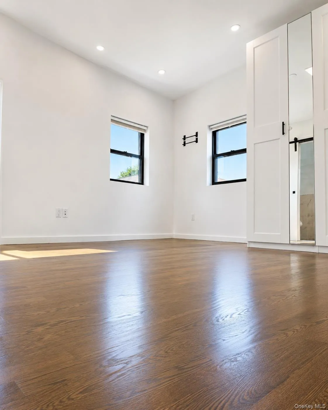 20-01 Steinway Street, New York, NY, 3 Bedrooms Bedrooms, 5 Rooms Rooms,2 BathroomsBathrooms,Residential Lease,For Rent,Steinway,0,1022246 20-01 Steinway Street, New York, NY, 3 Bedrooms Bedrooms, 5 Rooms Rooms,2 BathroomsBathrooms,Residential Lease,For Rent,Steinway,0,1022246