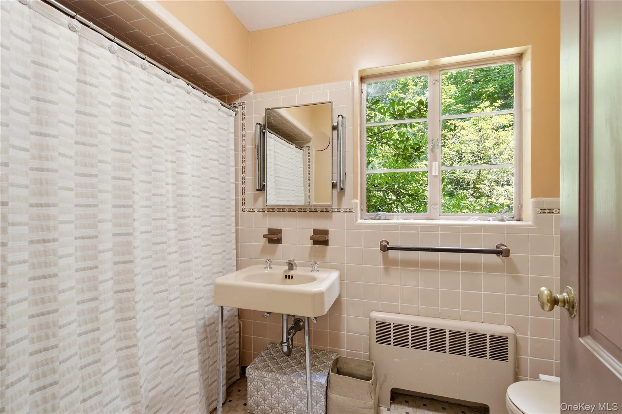 790 Bryant Avenue, North Hempstead, NY, 4 Bedrooms Bedrooms, 9 Rooms Rooms,3 BathroomsBathrooms,Residential,For Rent,Bryant,0,1022251 790 Bryant Avenue, North Hempstead, NY, 4 Bedrooms Bedrooms, 9 Rooms Rooms,3 BathroomsBathrooms,Residential,For Rent,Bryant,0,1022251