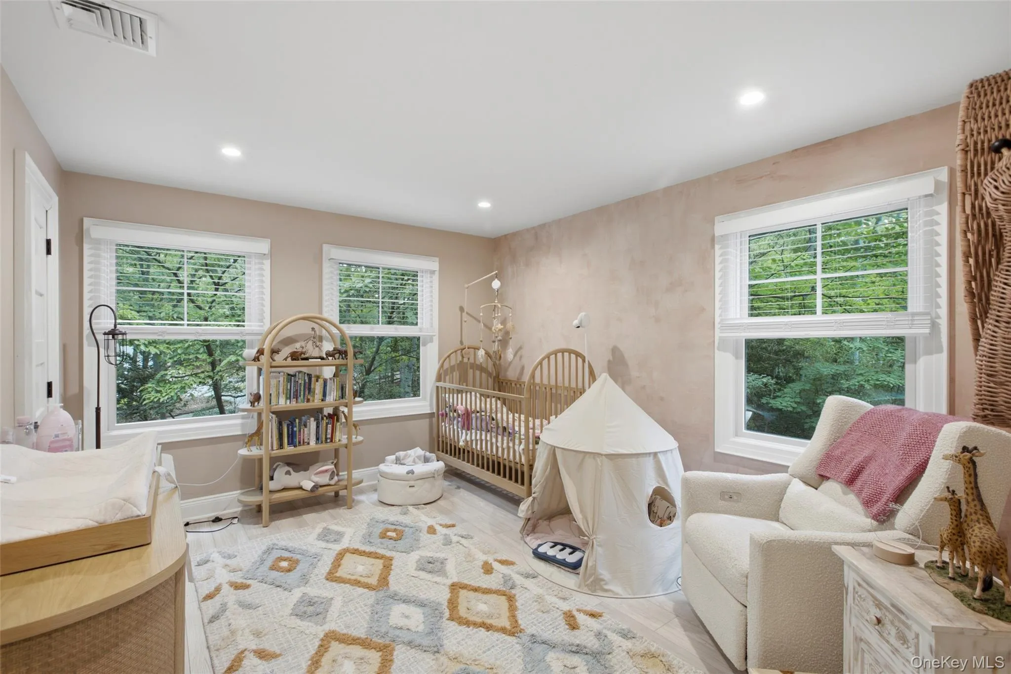 18 Meadow Road, Brookhaven, NY, 4 Bedrooms Bedrooms, 8 Rooms Rooms,3 BathroomsBathrooms,Residential,For Rent,Meadow,0,1022257 18 Meadow Road, Brookhaven, NY, 4 Bedrooms Bedrooms, 8 Rooms Rooms,3 BathroomsBathrooms,Residential,For Rent,Meadow,0,1022257